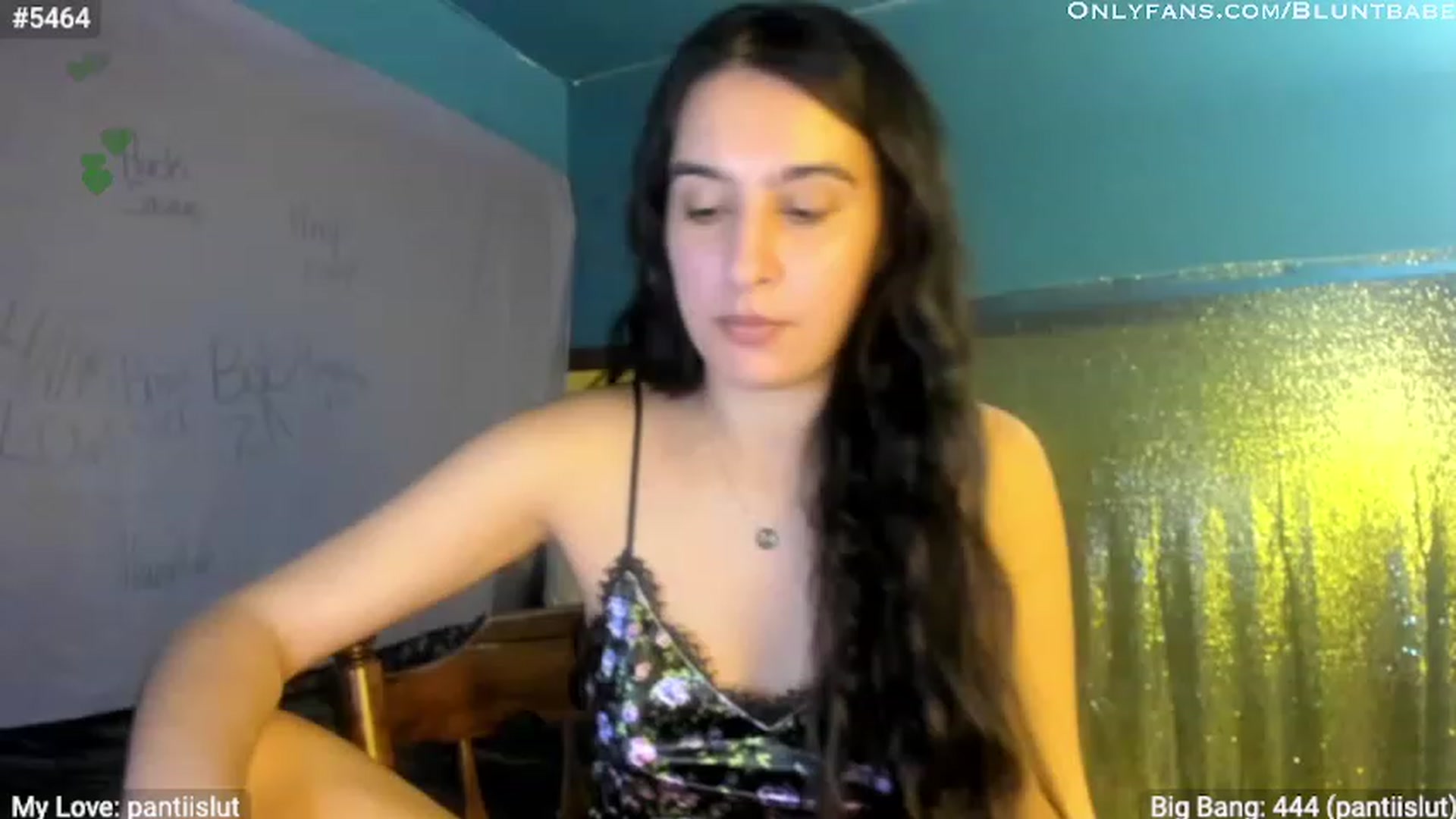 Gallery image thumbnail from shysasha1's myfreecams stream on, 04/16/2023, 01:07 image 7 of 20