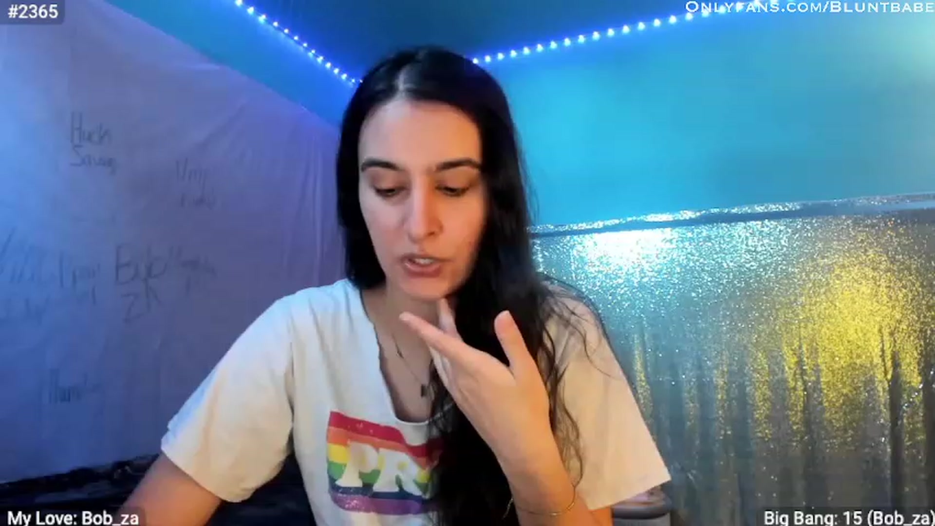 Gallery image thumbnail from shysasha1's myfreecams stream on, 04/19/2023, 20:27 image 17 of 20