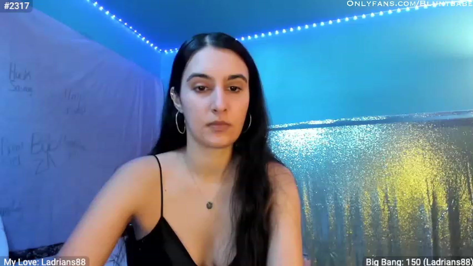 Gallery image thumbnail from shysasha1's myfreecams stream on, 04/20/2023, 19:22 image 18 of 20