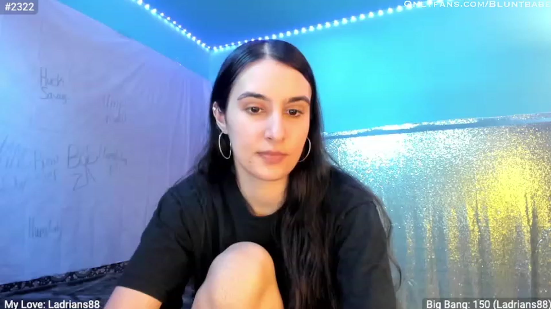 Gallery image thumbnail from shysasha1's myfreecams stream on, 04/20/2023, 20:31 image 1 of 20