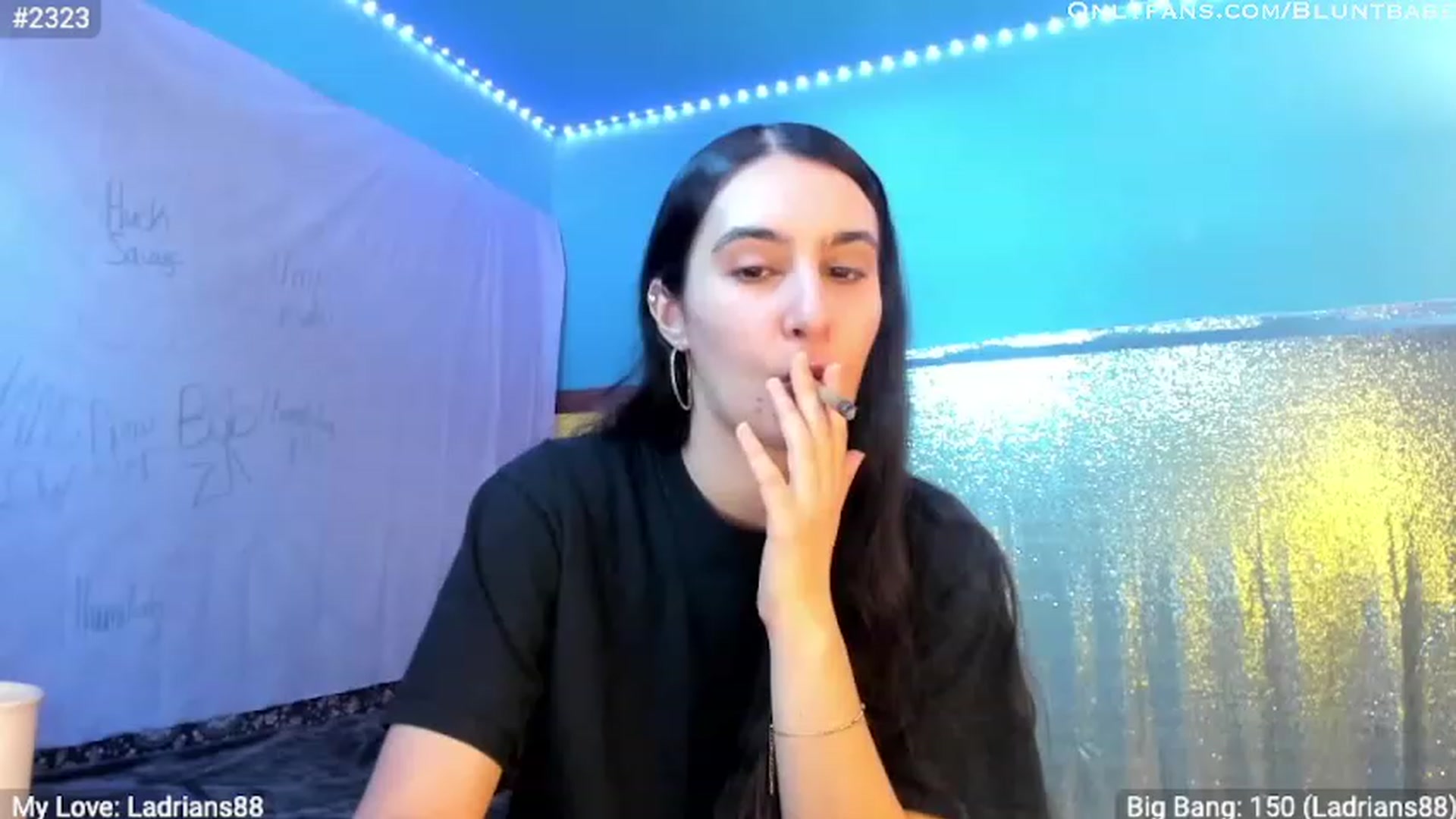 Gallery image thumbnail from shysasha1's myfreecams stream on, 04/20/2023, 20:31 image 19 of 20