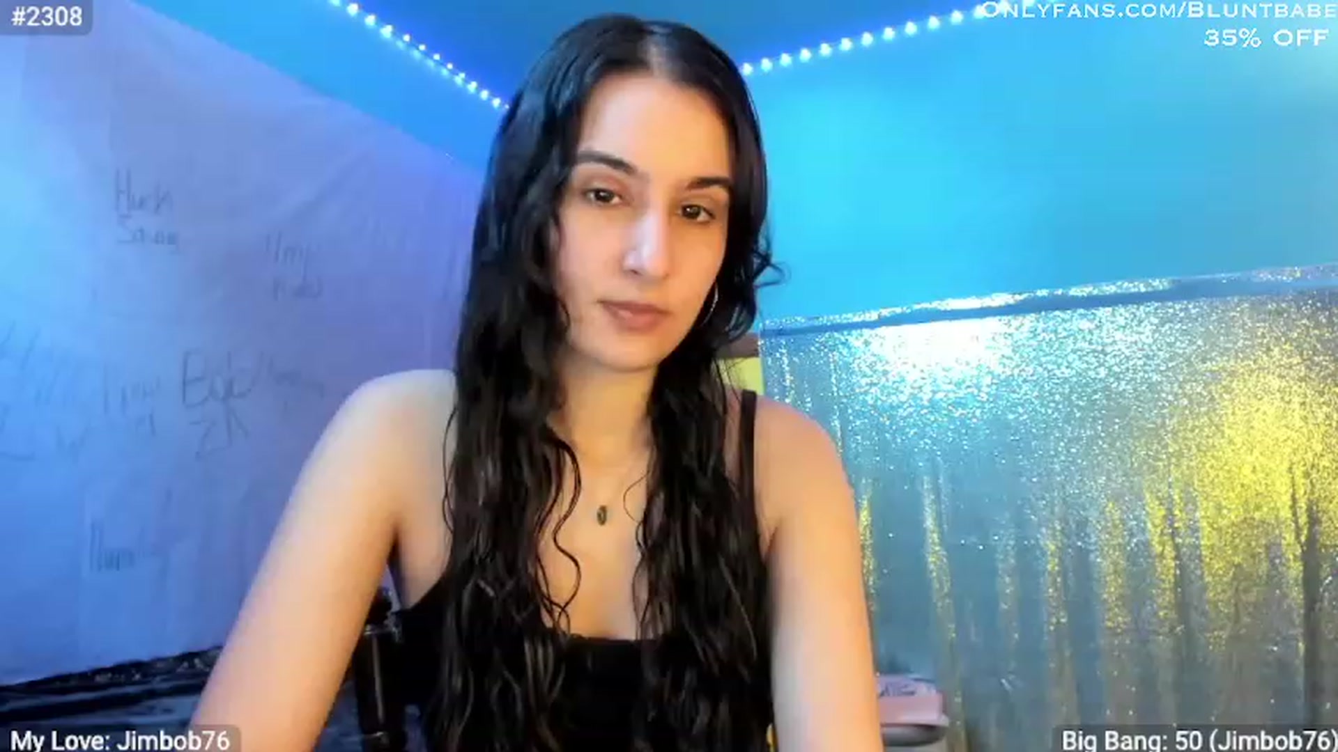 Gallery image thumbnail from shysasha1's myfreecams stream on, 04/21/2023, 19:55 image 4 of 20