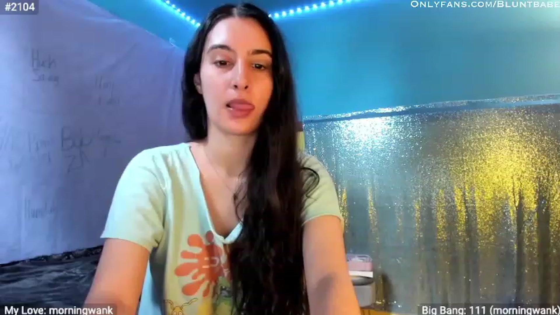Gallery image thumbnail from shysasha1's myfreecams stream on, 04/23/2023, 19:16 image 12 of 20