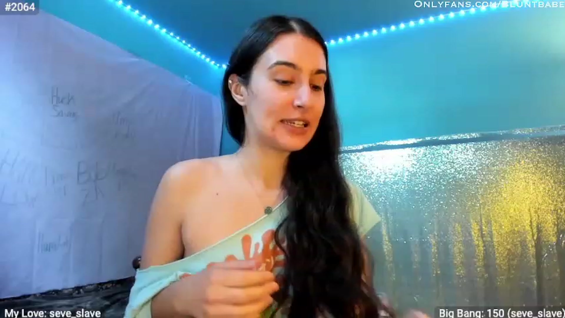 Gallery image thumbnail from shysasha1's myfreecams stream on, 04/23/2023, 19:16 image 20 of 20