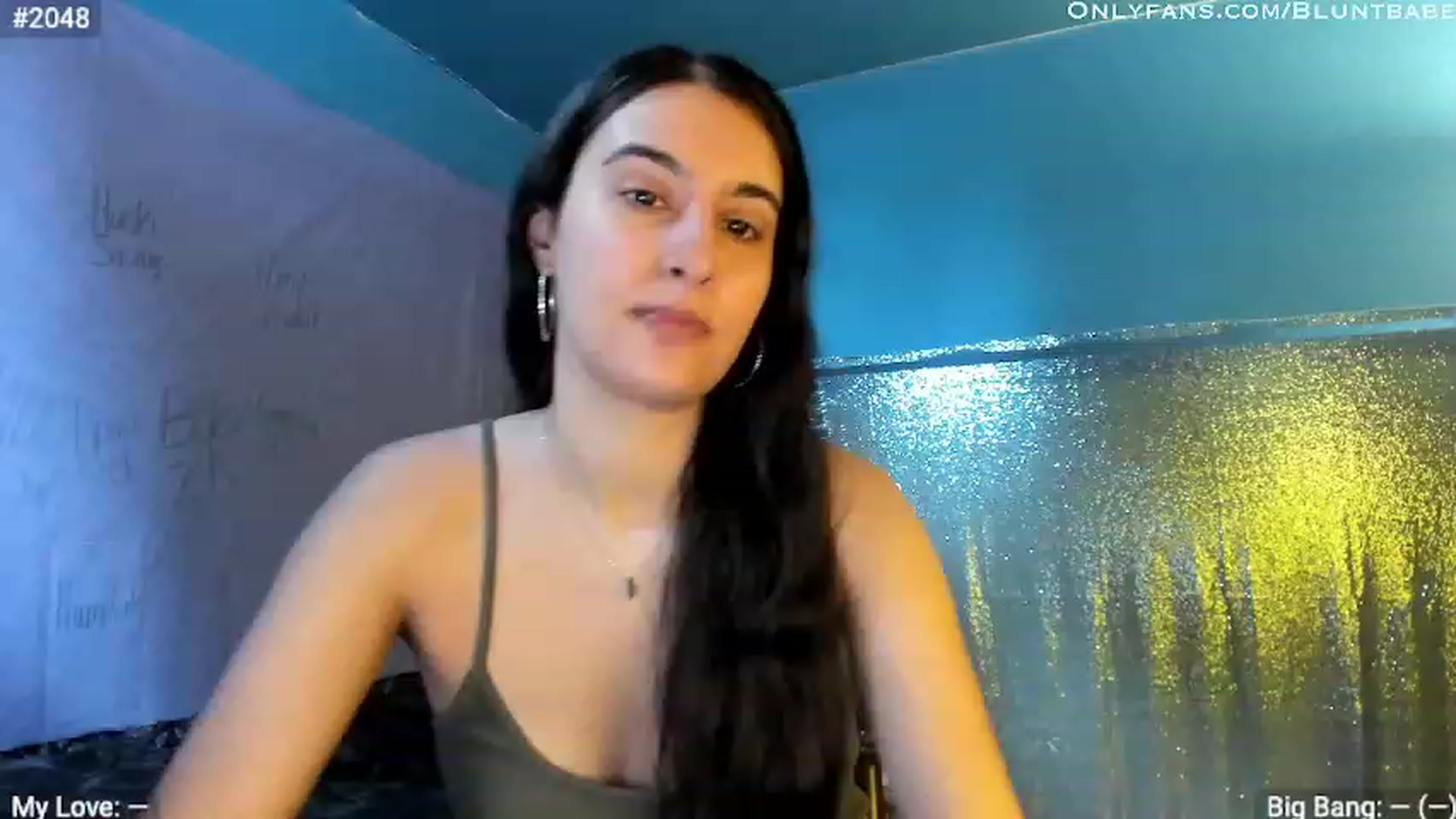 Gallery image thumbnail from shysasha1's myfreecams stream on, 04/24/2023, 18:36 image 3 of 20