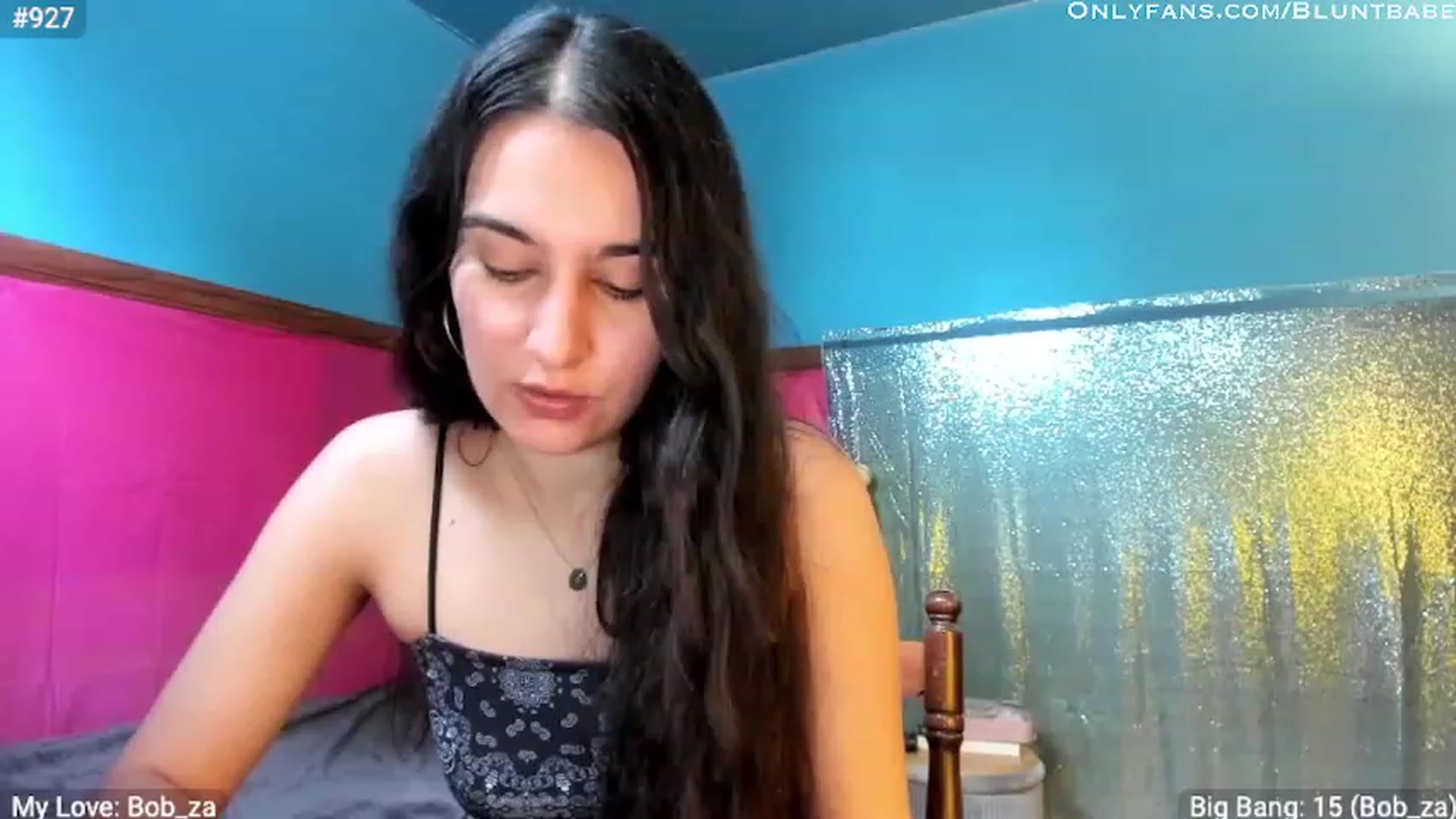 Gallery image thumbnail from shysasha1's myfreecams stream on, 05/02/2023, 20:15 image 4 of 20