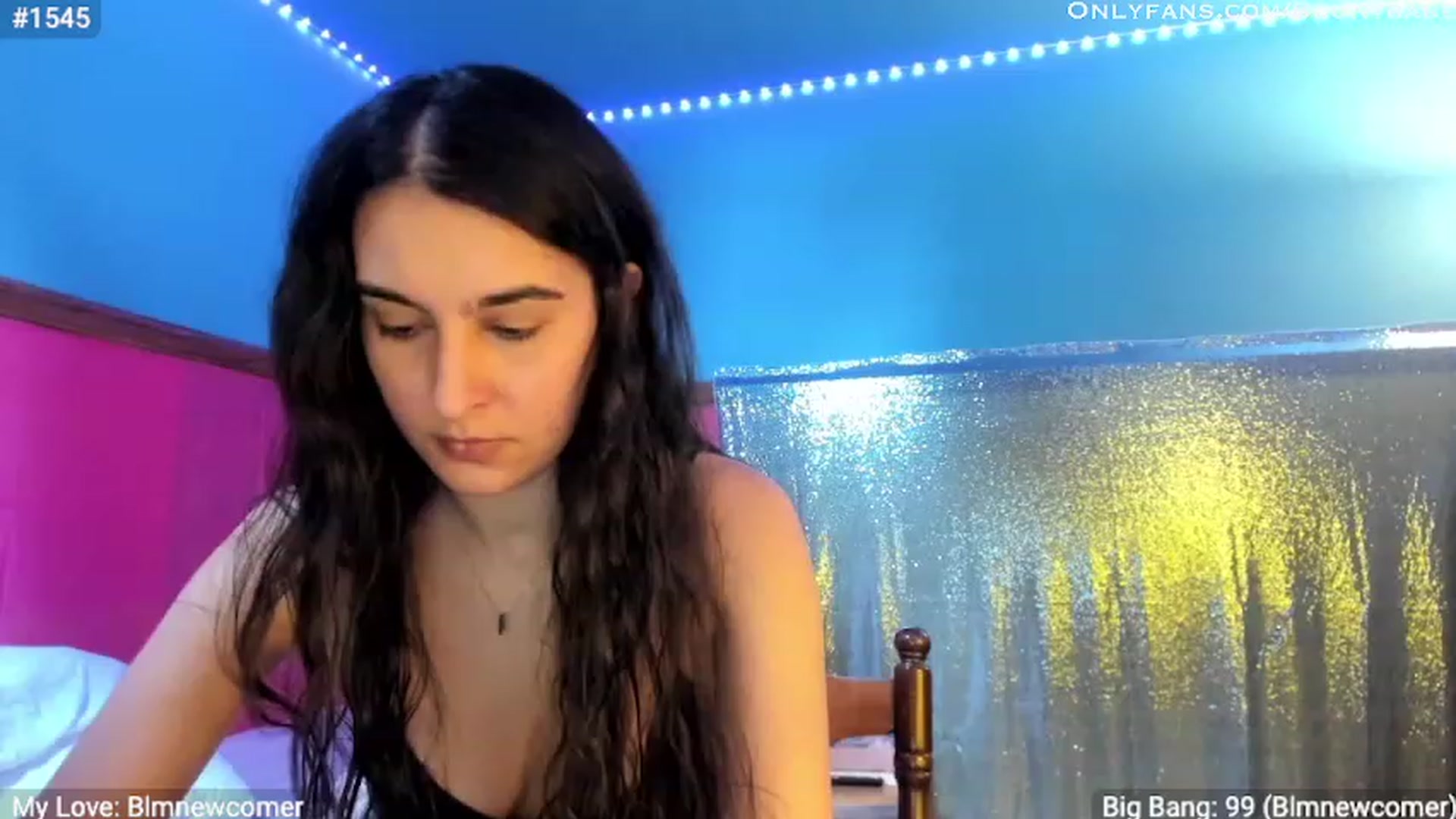 Gallery image thumbnail from shysasha1's myfreecams stream on, 05/03/2023, 20:21 image 10 of 20