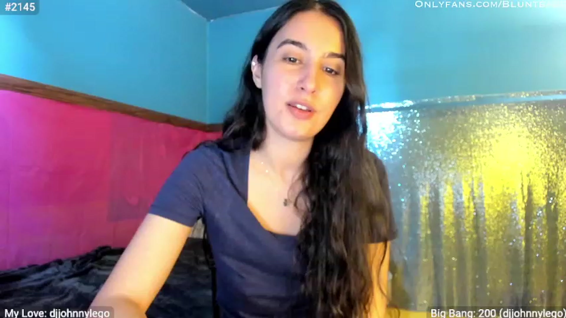 Gallery image thumbnail from shysasha1's myfreecams stream on, 05/05/2023, 22:25 image 10 of 20