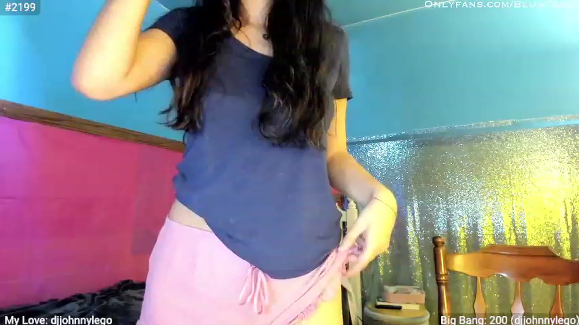 Gallery image thumbnail from shysasha1's myfreecams stream on, 05/05/2023, 22:25 image 7 of 20