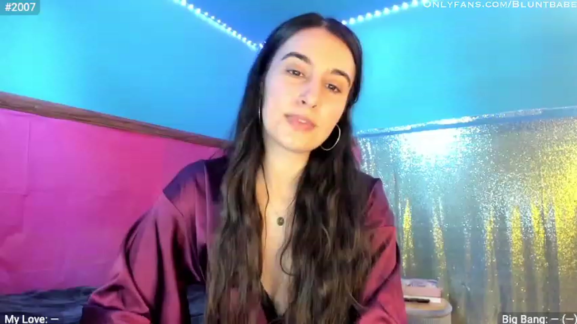 Gallery image thumbnail from shysasha1's myfreecams stream on, 05/06/2023, 19:57 image 13 of 20
