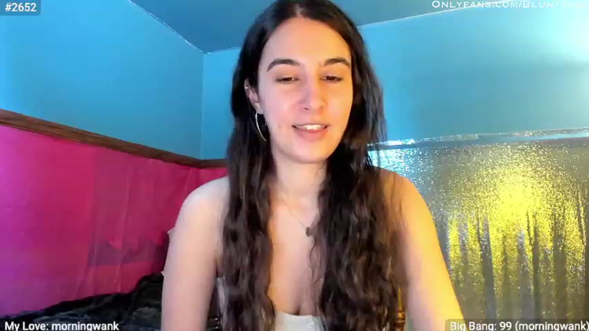 Gallery image thumbnail from shysasha1's myfreecams stream on, 05/11/2023, 18:37 image 6 of 20
