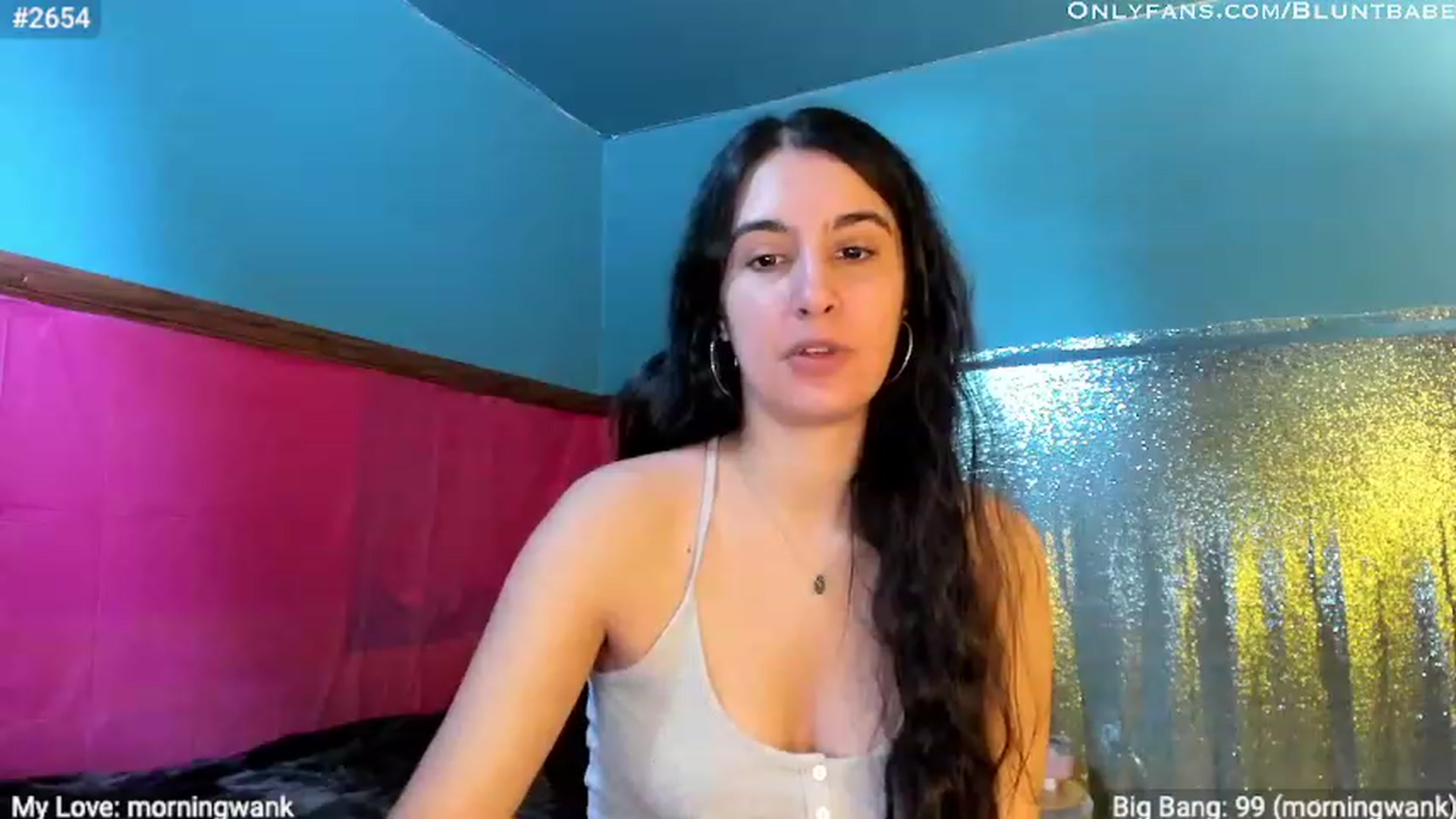 Gallery image thumbnail from shysasha1's myfreecams stream on, 05/11/2023, 18:37 image 14 of 20
