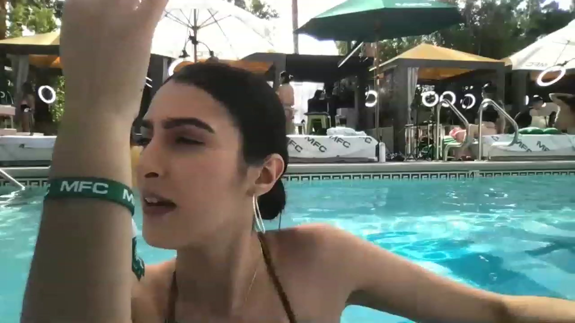 Gallery image thumbnail from shysasha1's myfreecams stream on, 05/24/2023, 24:12 image 5 of 20
