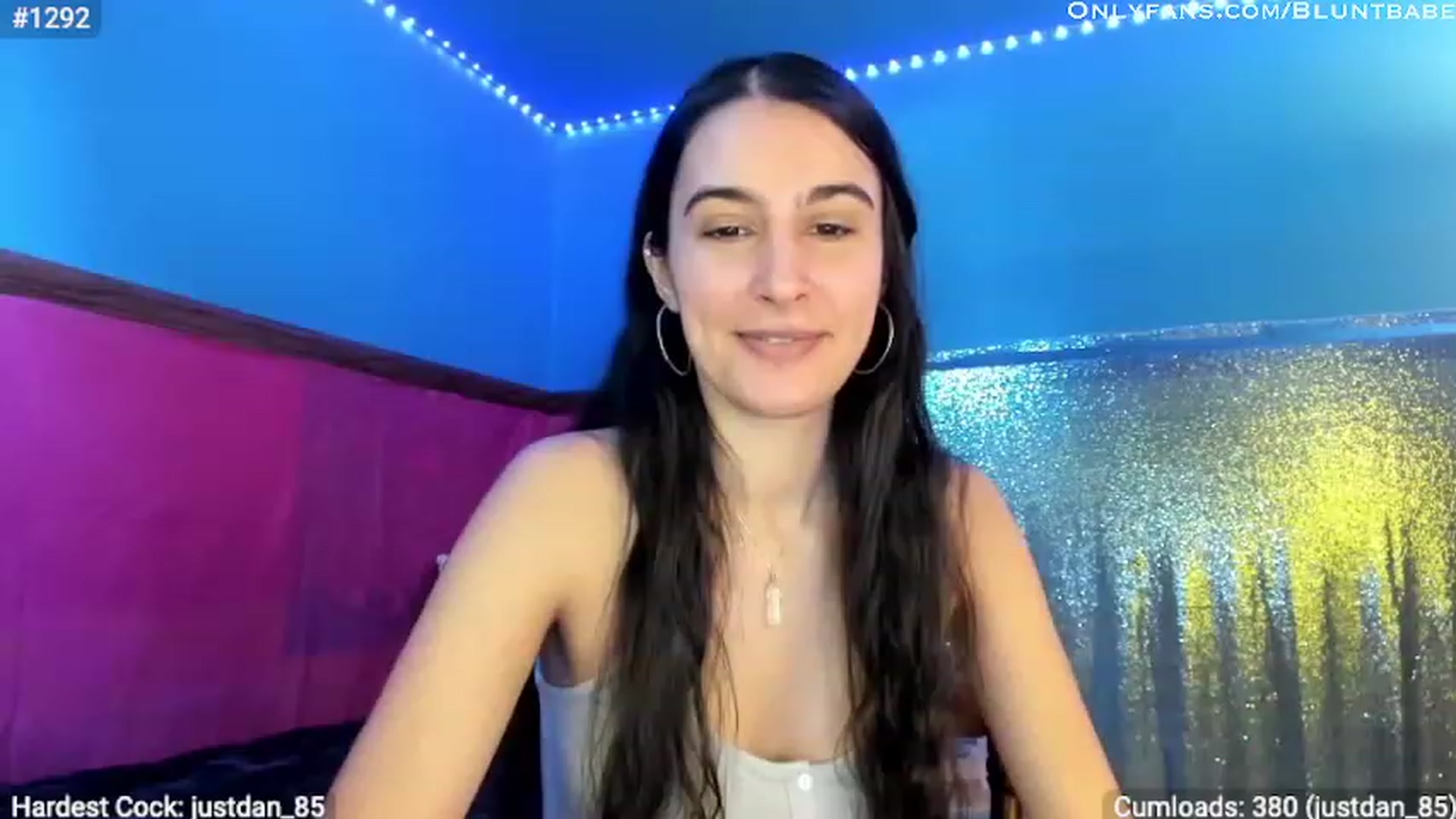 Gallery image thumbnail from shysasha1's myfreecams stream on, 05/30/2023, 21:13 image 20 of 20