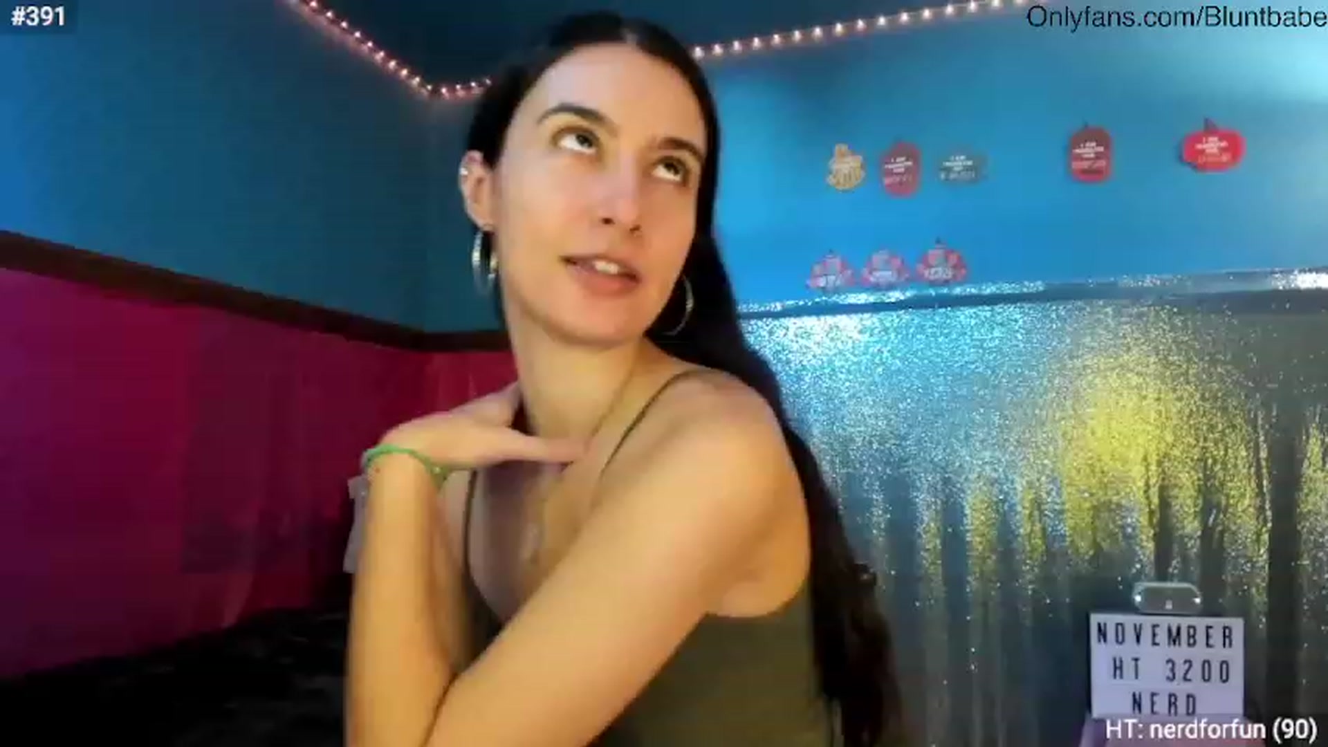 Gallery image thumbnail from shysasha1's myfreecams stream on, 11/14/2023, 20:25 image 7 of 20