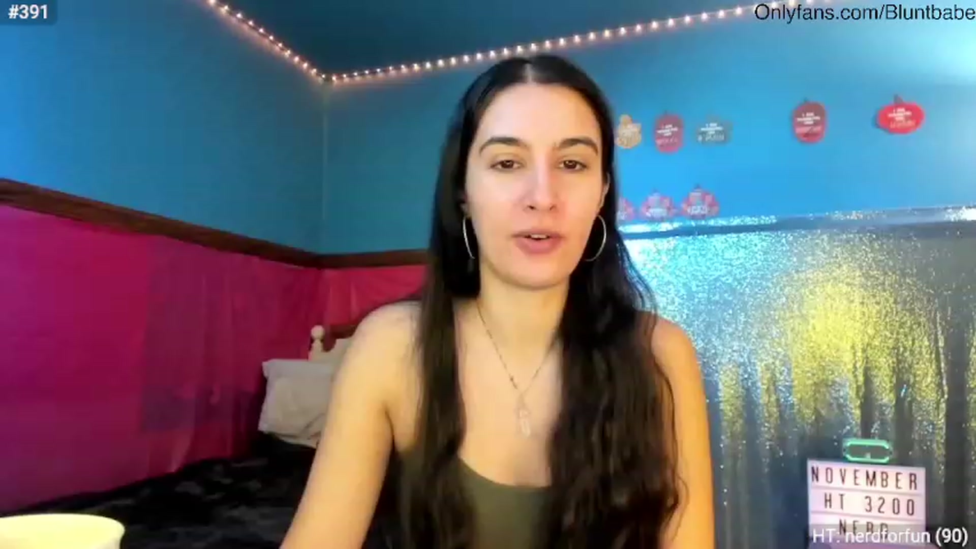 Gallery image thumbnail from shysasha1's myfreecams stream on, 11/14/2023, 20:25 image 17 of 20