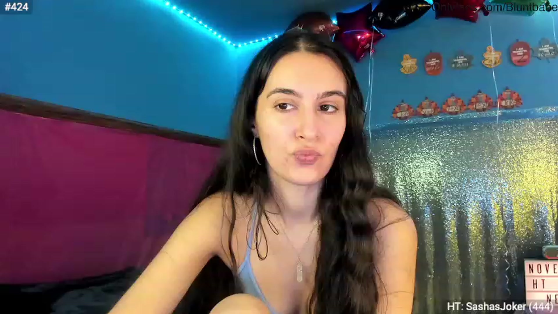 Gallery image thumbnail from shysasha1's myfreecams stream on, 11/19/2023, 03:59 image 10 of 20