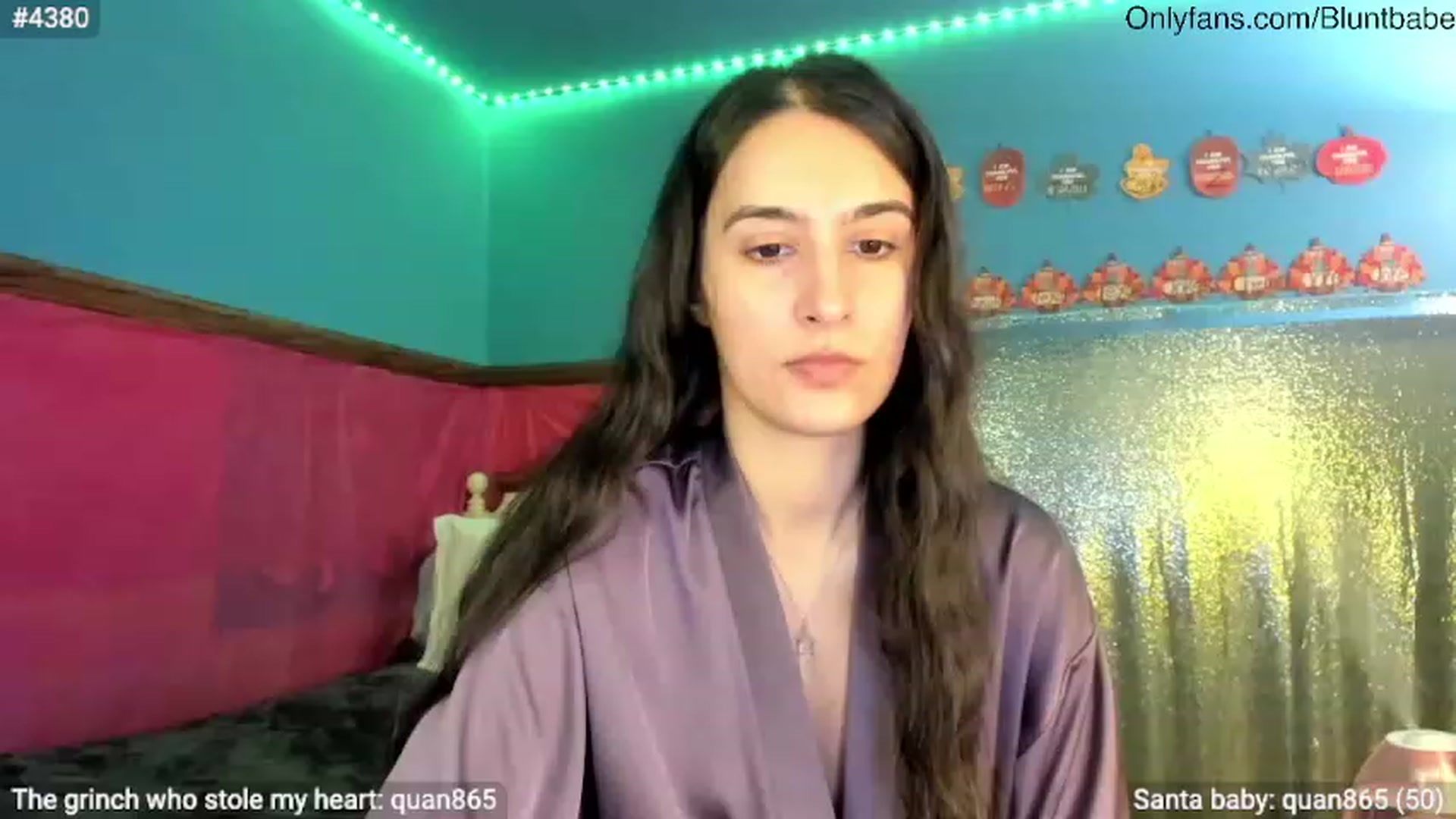 Gallery image thumbnail from shysasha1's myfreecams stream on, 12/03/2023, 24:55 image 8 of 20