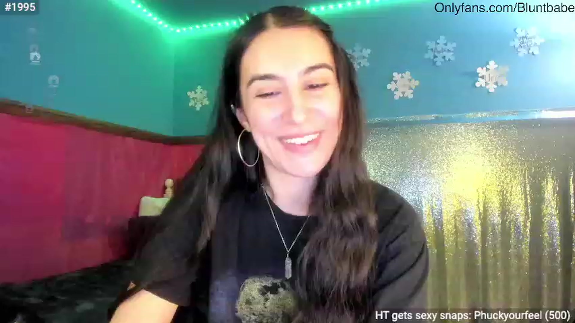 Gallery image thumbnail from shysasha1's myfreecams stream on, 01/22/2024, 04:00 image 9 of 20