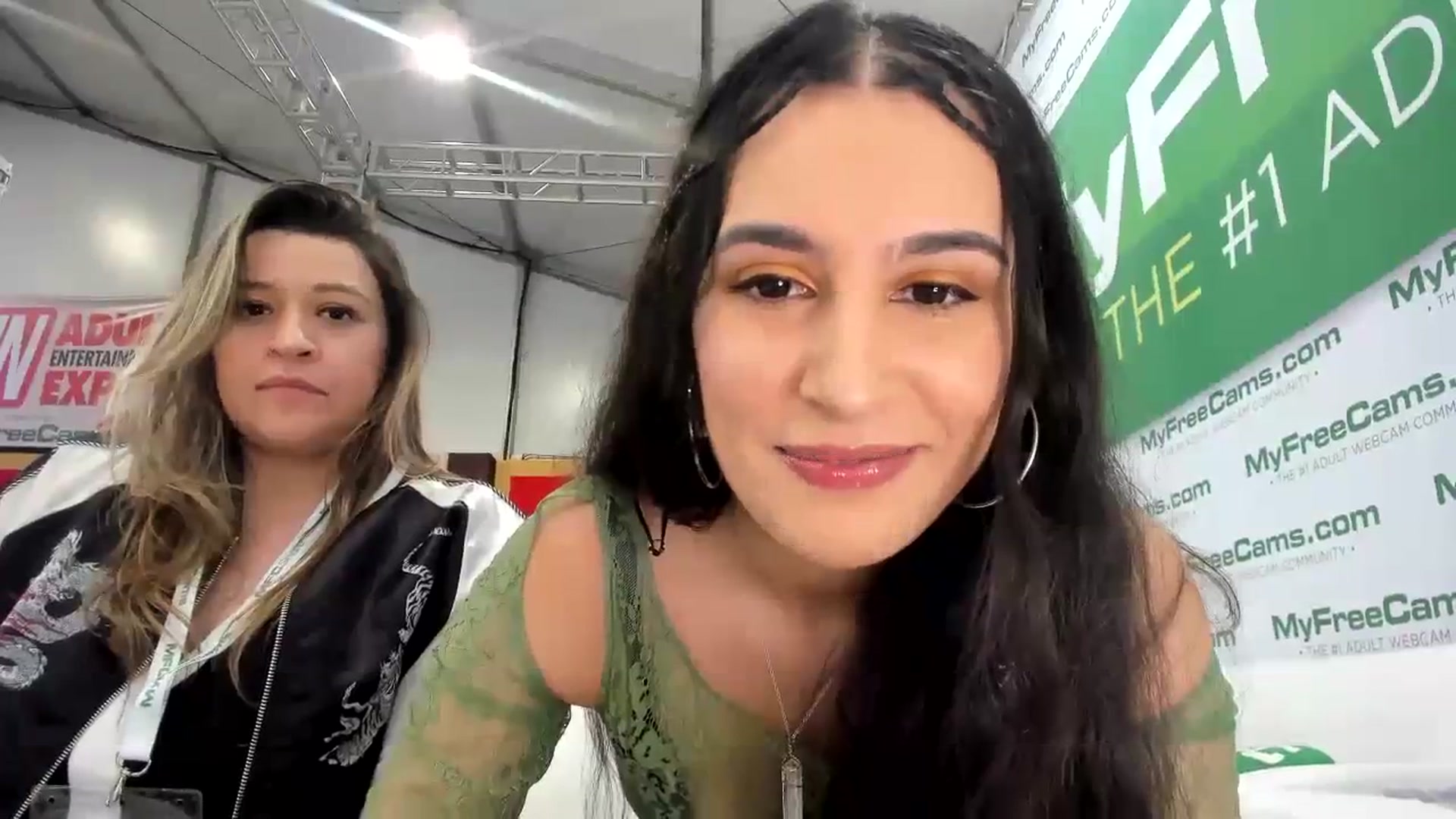 Gallery image thumbnail from shysasha1's myfreecams stream on, 01/25/2024, 02:11 image 3 of 20