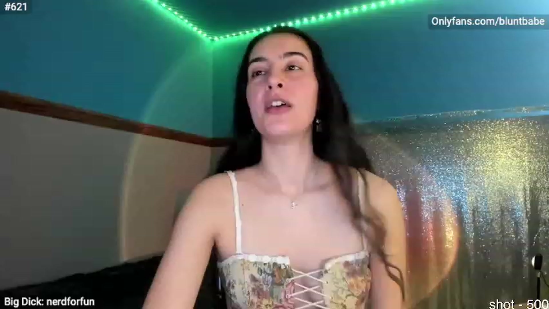 Gallery image thumbnail from shysasha1's myfreecams stream on, 02/05/2024, 04:15 image 3 of 20