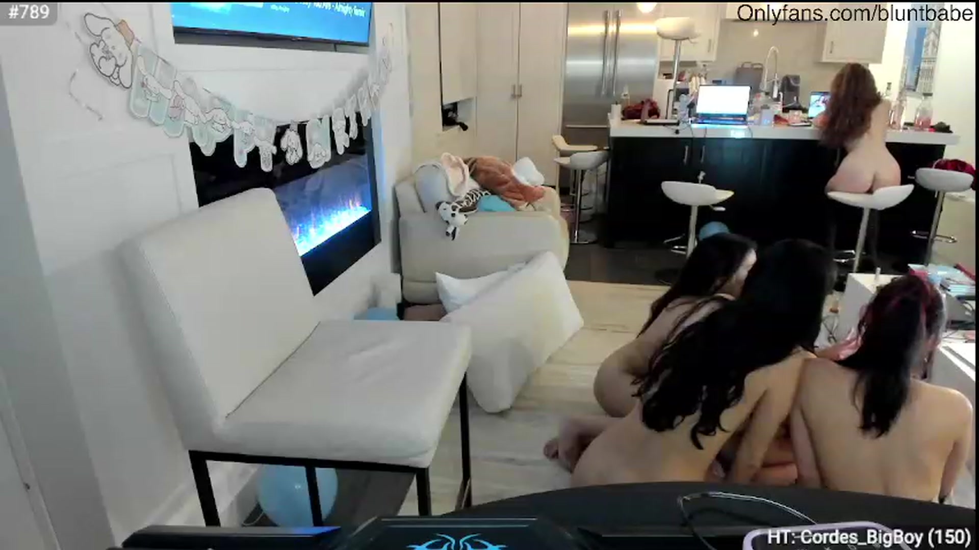 Gallery image thumbnail from shysasha1's myfreecams stream on, 02/25/2024, 09:19 image 14 of 20