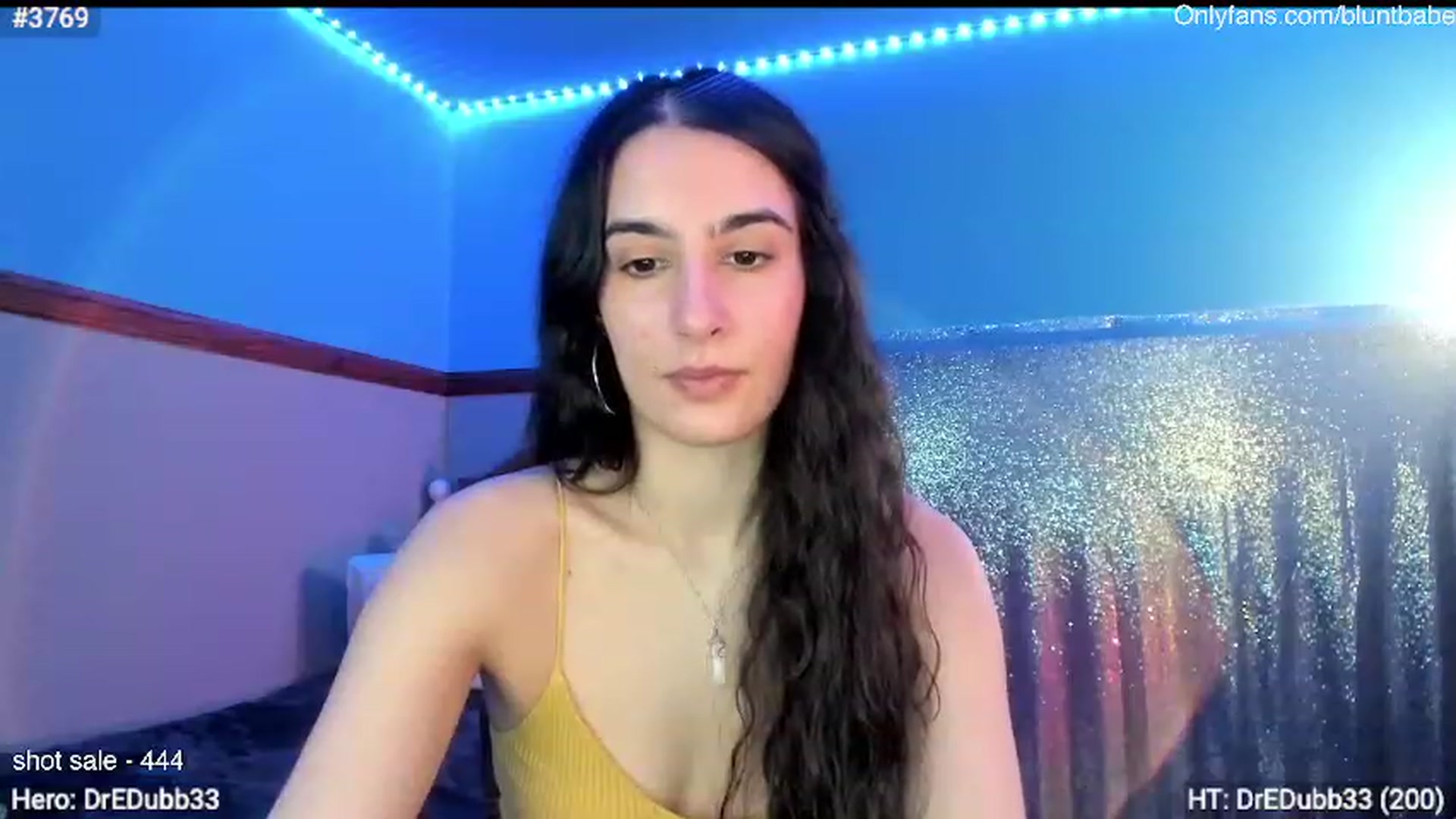 Gallery image thumbnail from shysasha1's myfreecams stream on, 03/10/2024, 04:18 image 15 of 20