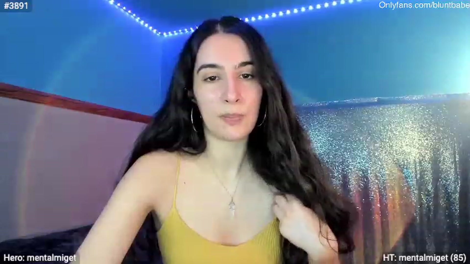 Gallery image thumbnail from shysasha1's myfreecams stream on, 03/10/2024, 04:18 image 8 of 20