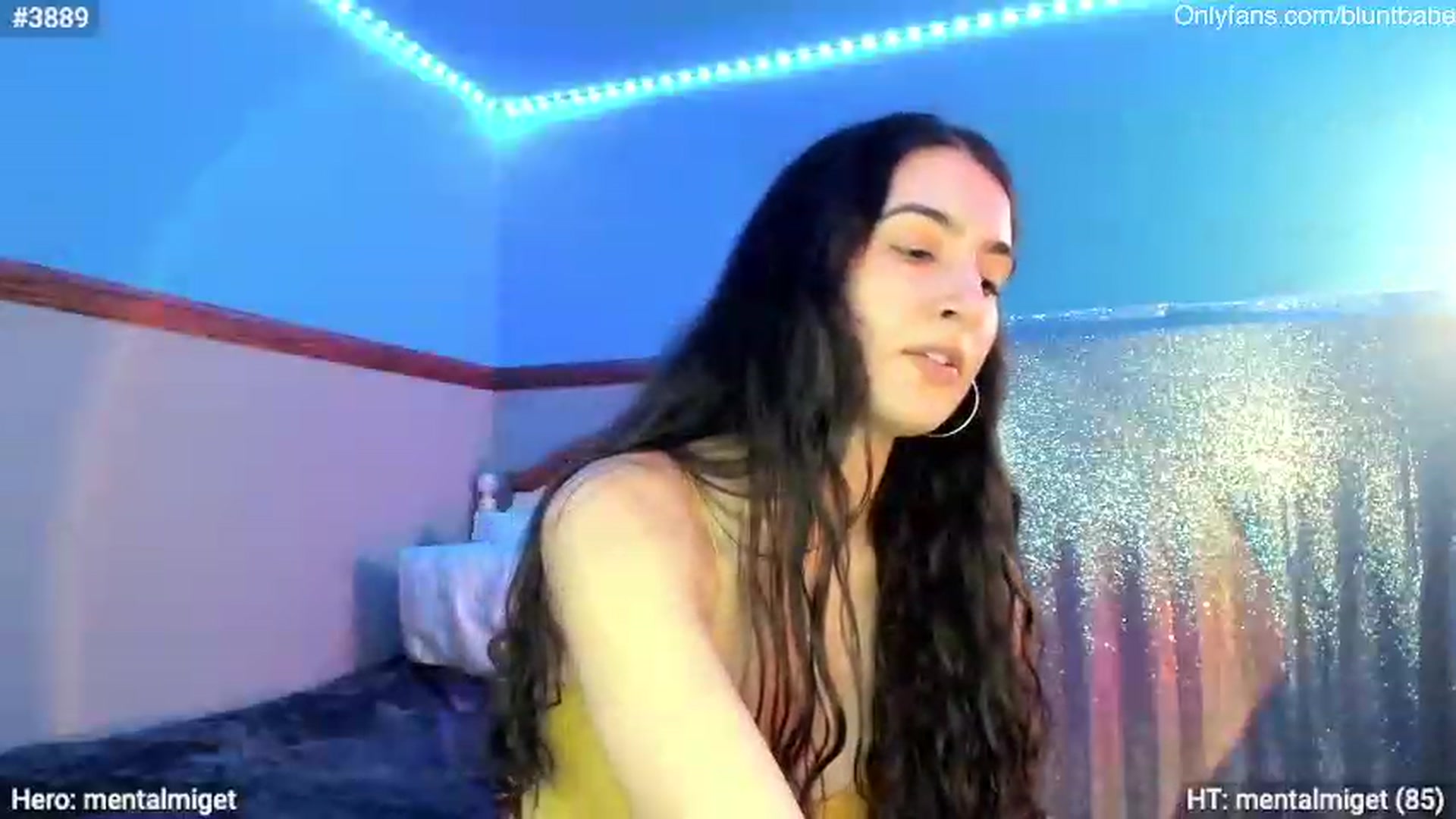 Gallery image thumbnail from shysasha1's myfreecams stream on, 03/10/2024, 04:18 image 6 of 20