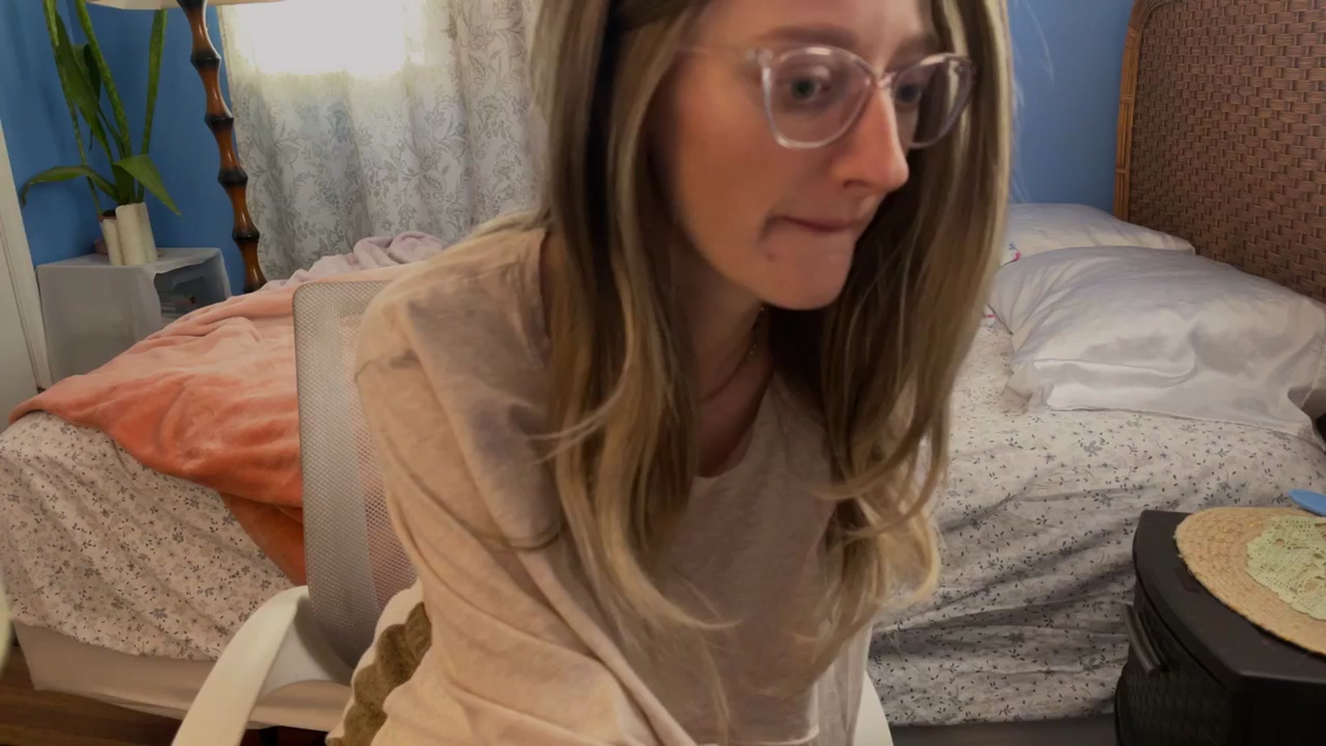 Gallery image thumbnail from shysoph's myfreecams stream on, 01/05/2026, 17:30 image 7 of 20