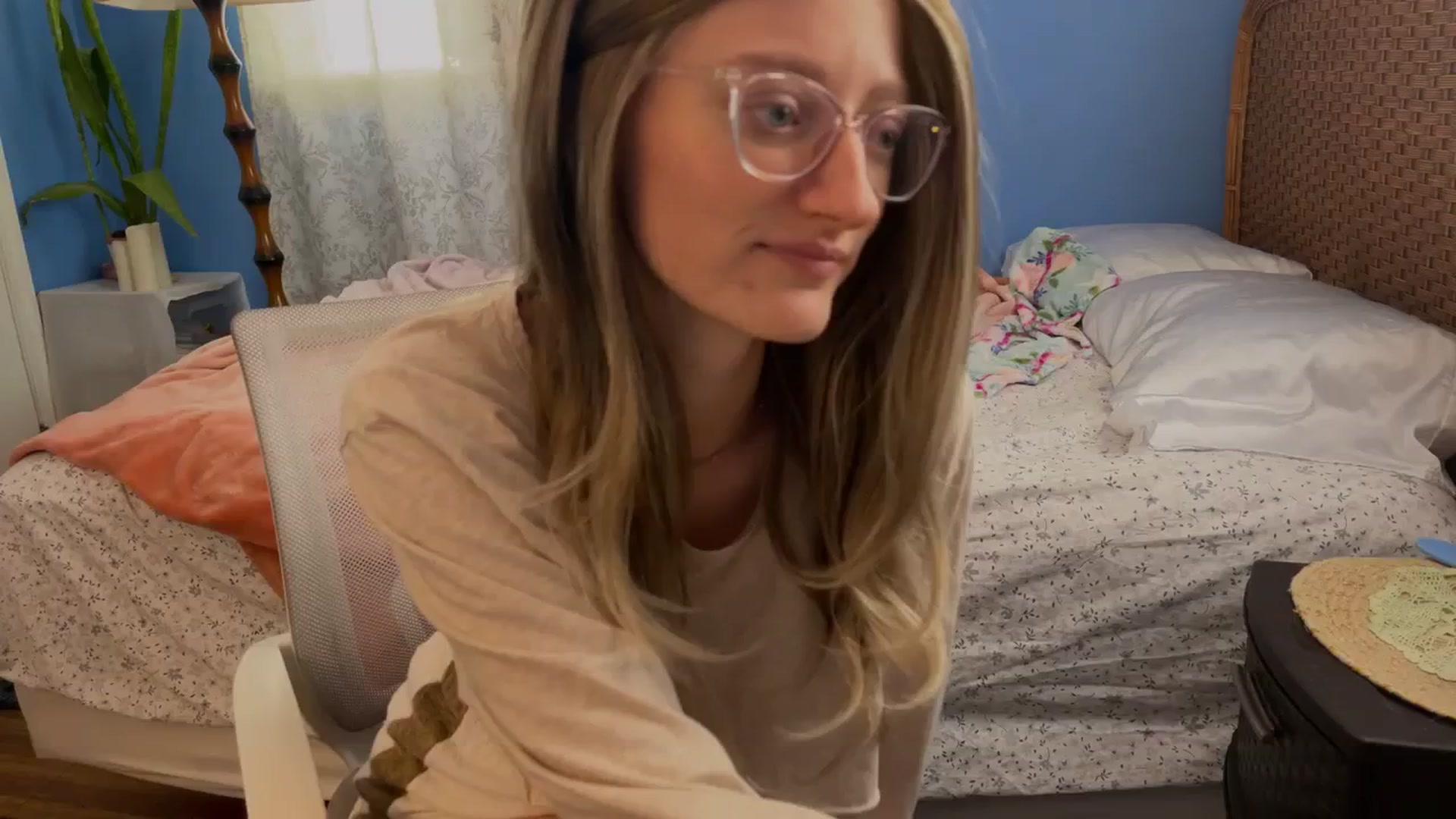 Gallery image thumbnail from shysoph's myfreecams stream on, 01/05/2026, 17:30 image 13 of 20