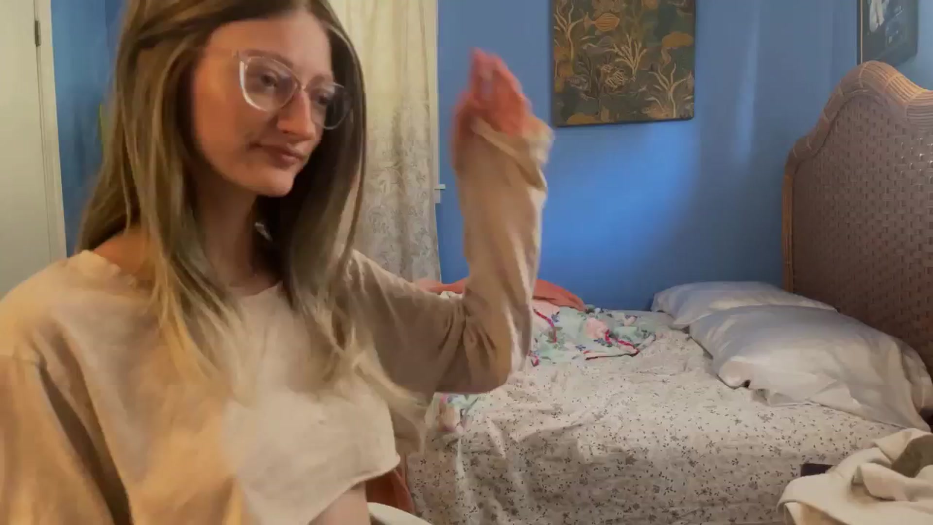 Gallery image thumbnail from shysoph's myfreecams stream on, 01/05/2026, 20:14 image 14 of 20
