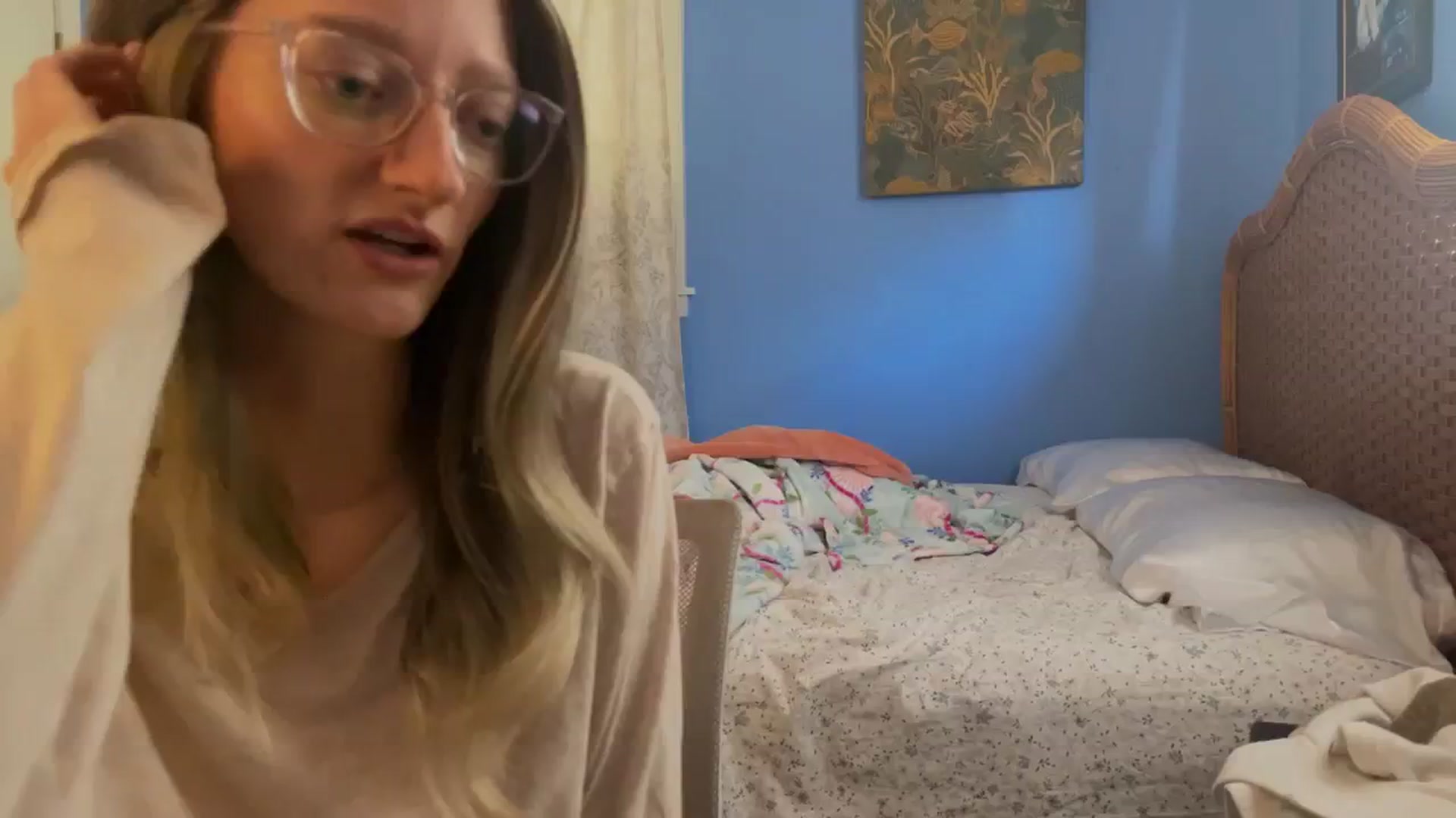 Gallery image thumbnail from shysoph's myfreecams stream on, 01/05/2026, 20:14 image 15 of 20