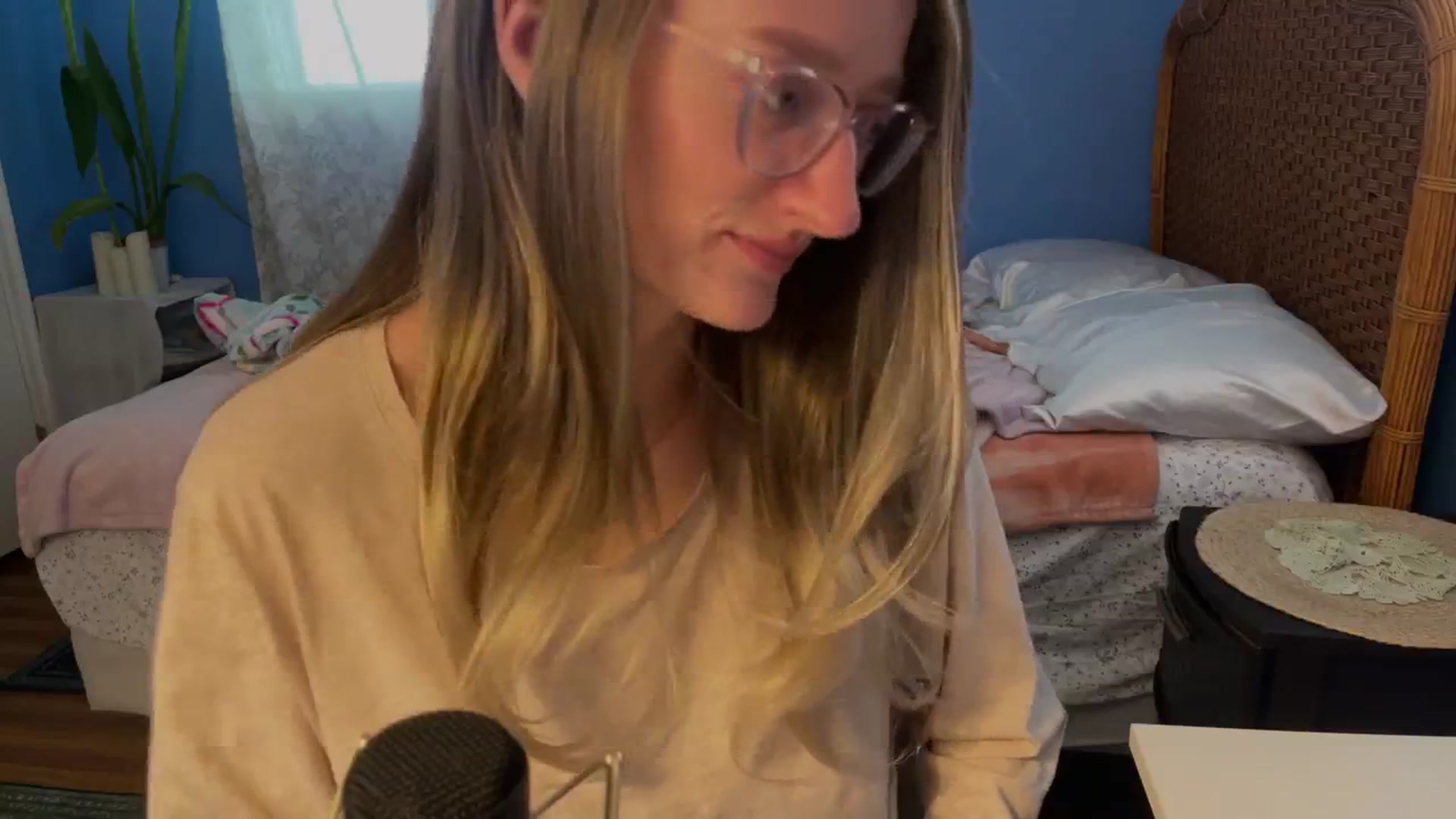 Gallery image thumbnail from shysoph's myfreecams stream on, 01/06/2026, 21:29 image 5 of 20