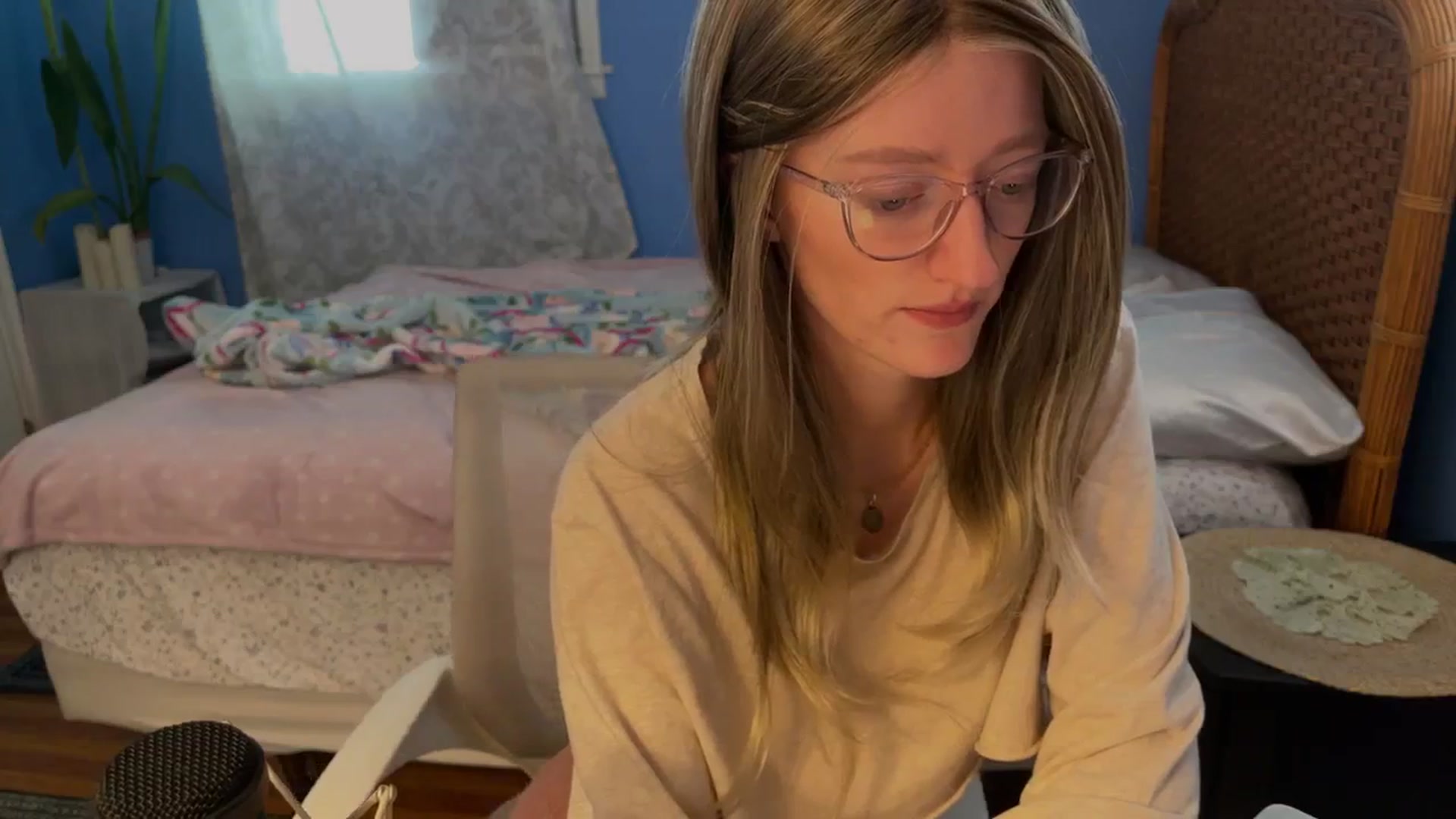Gallery image thumbnail from shysoph's myfreecams stream on, 01/06/2026, 21:29 image 2 of 20