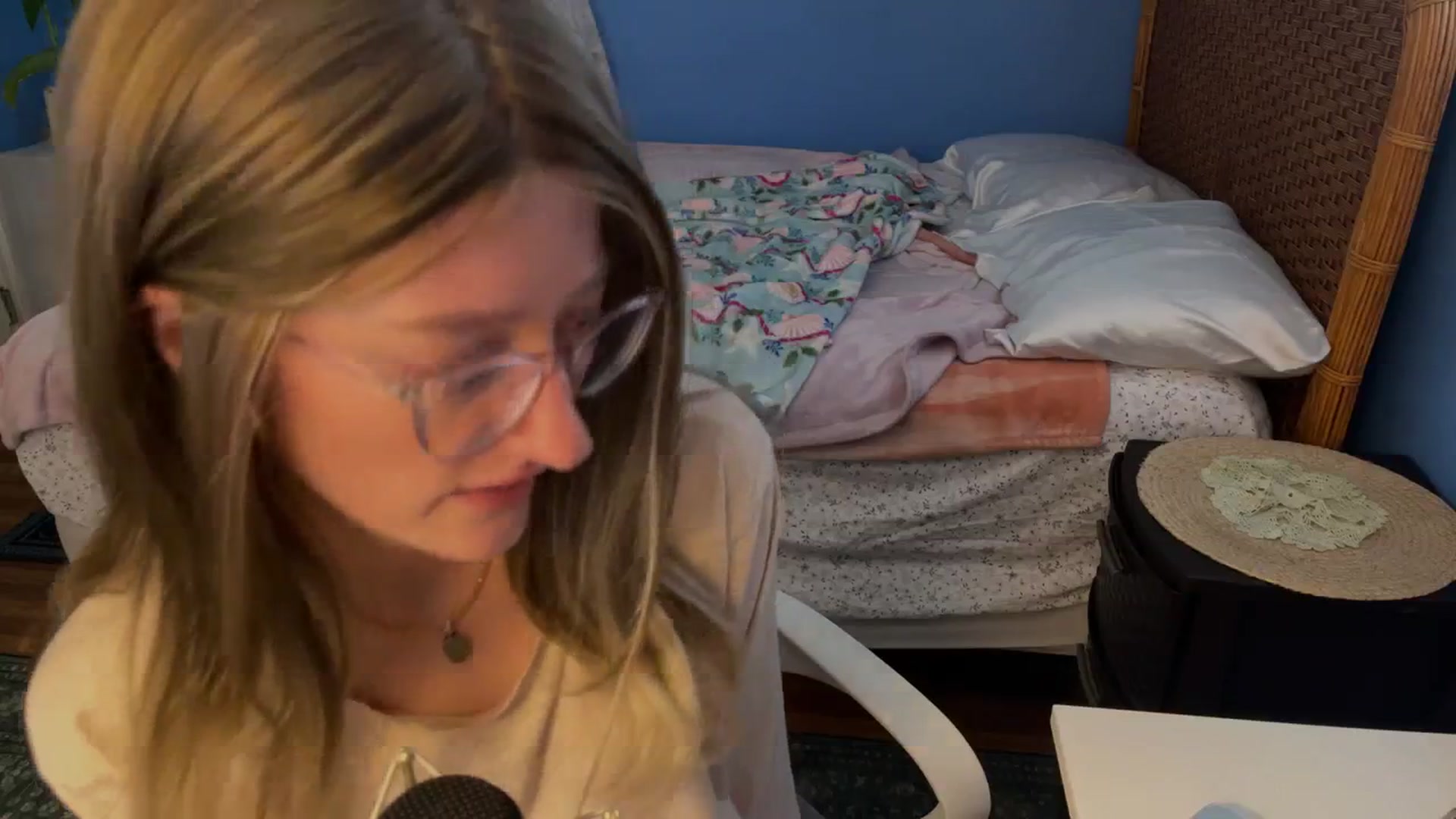 Gallery image thumbnail from shysoph's myfreecams stream on, 01/06/2026, 21:29 image 11 of 20