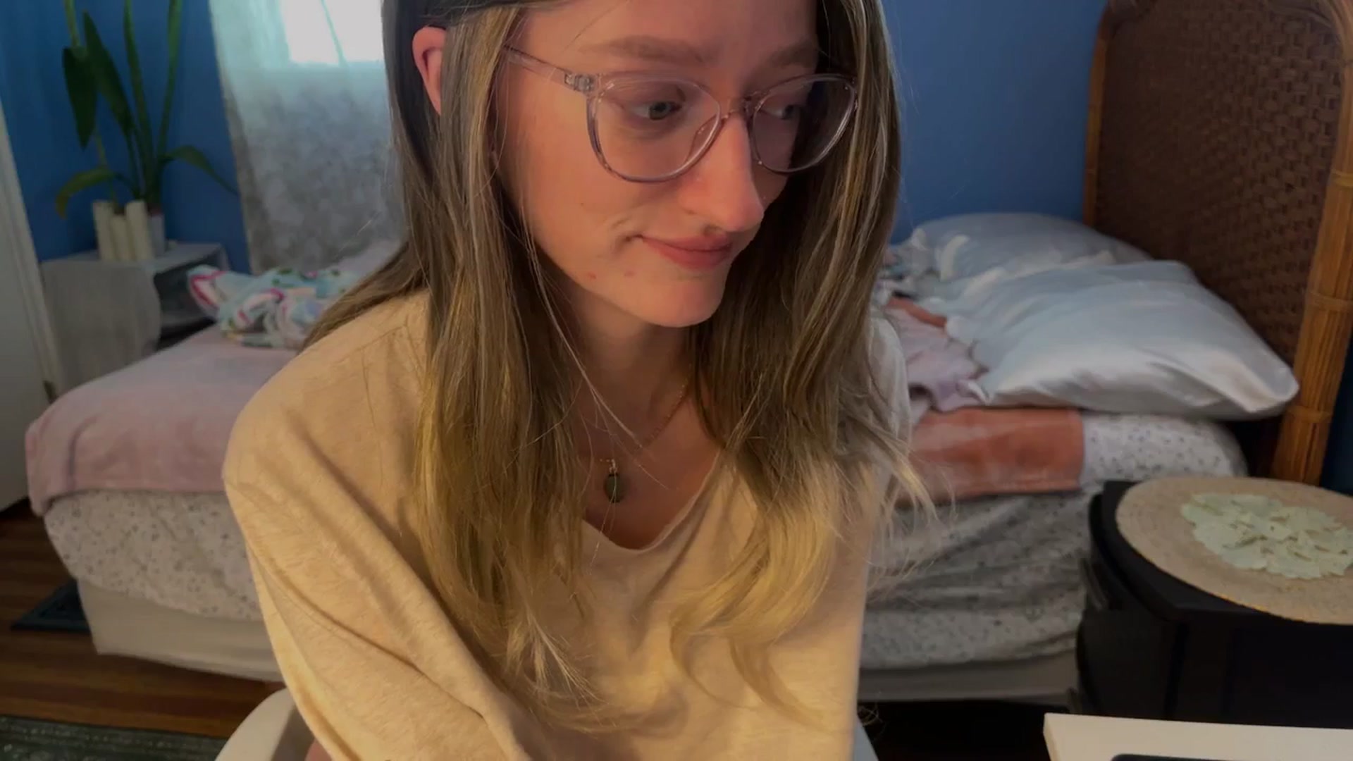Gallery image thumbnail from shysoph's myfreecams stream on, 01/06/2026, 21:29 image 6 of 20