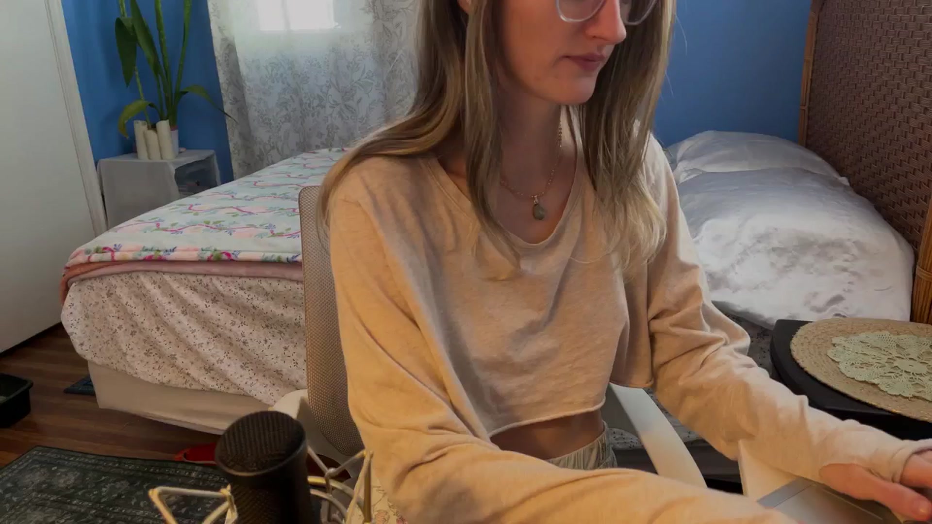 Gallery image thumbnail from shysoph's myfreecams stream on, 01/08/2026, 17:39 image 11 of 20