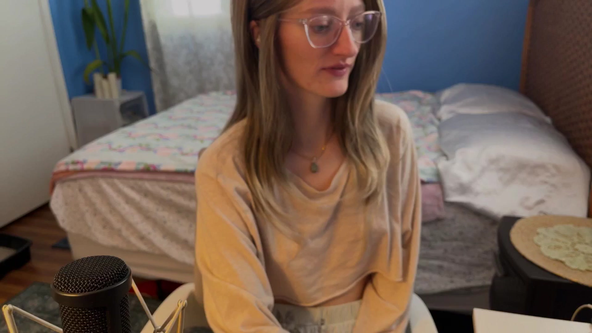 Gallery image thumbnail from shysoph's myfreecams stream on, 01/08/2026, 17:39 image 2 of 20