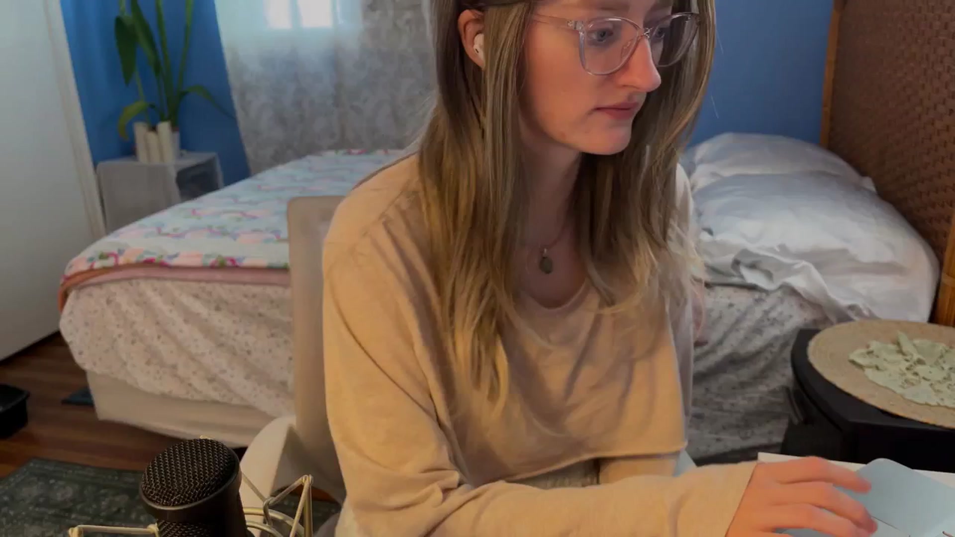 Gallery image thumbnail from shysoph's myfreecams stream on, 01/08/2026, 17:39 image 20 of 20