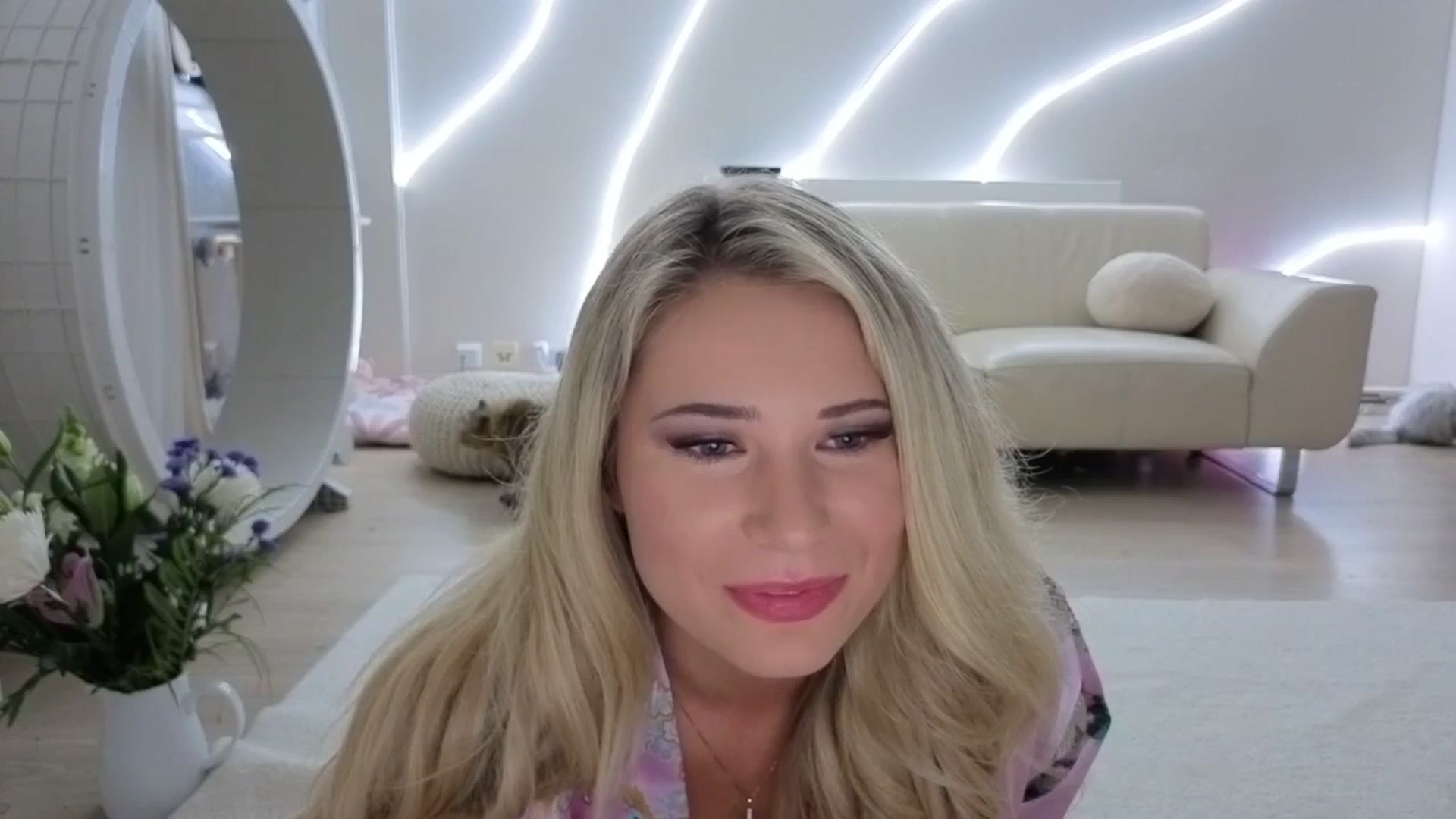 Gallery image thumbnail from shyygirlmasha's myfreecams stream on, 09/13/2025, 21:44 image 11 of 20