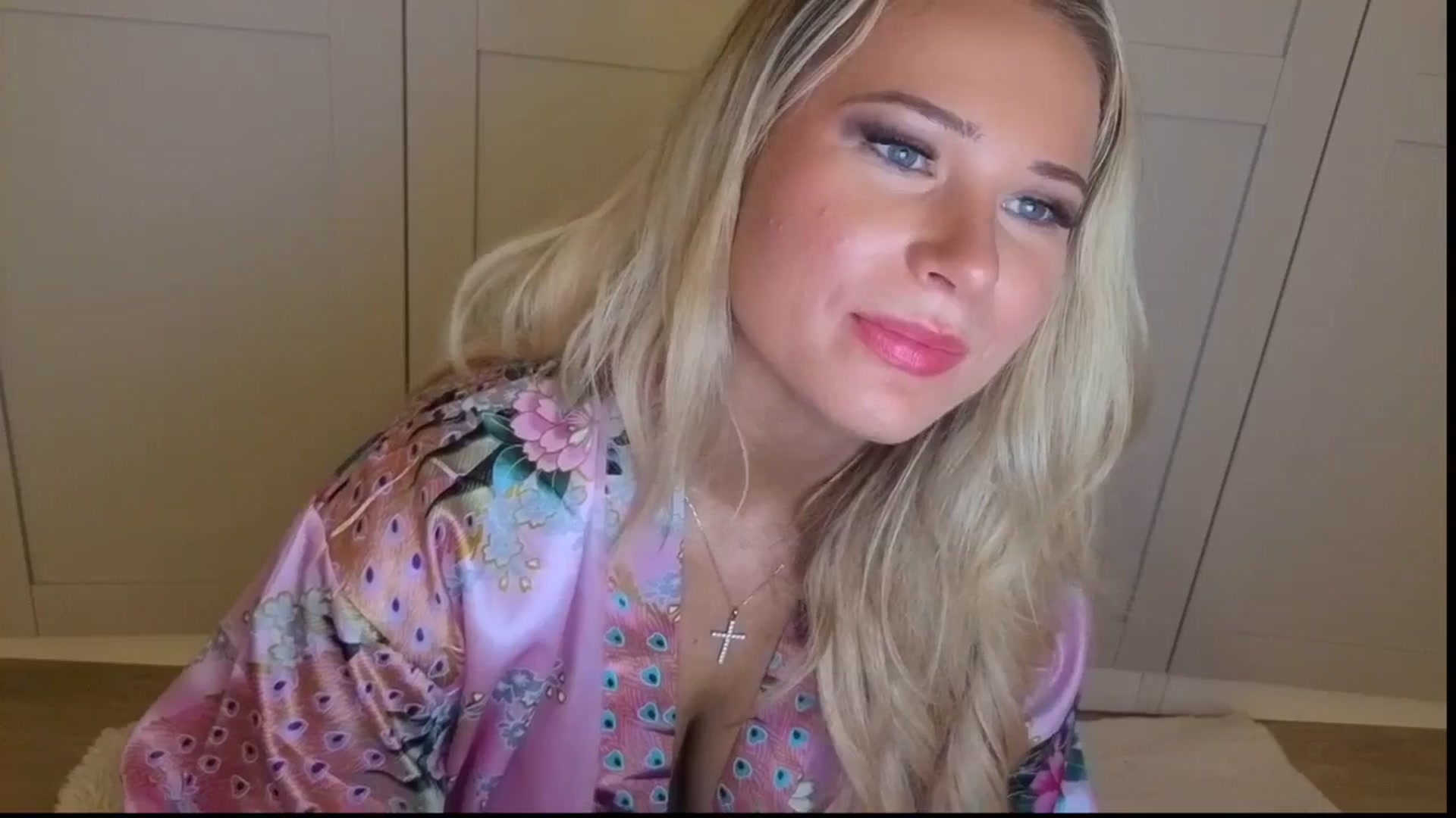 Gallery image thumbnail from shyygirlmasha's myfreecams stream on, 09/18/2025, 06:01 image 9 of 20