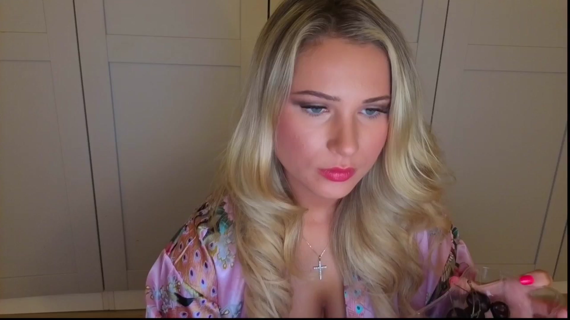 Gallery image thumbnail from shyygirlmasha's myfreecams stream on, 09/21/2025, 22:43 image 2 of 20
