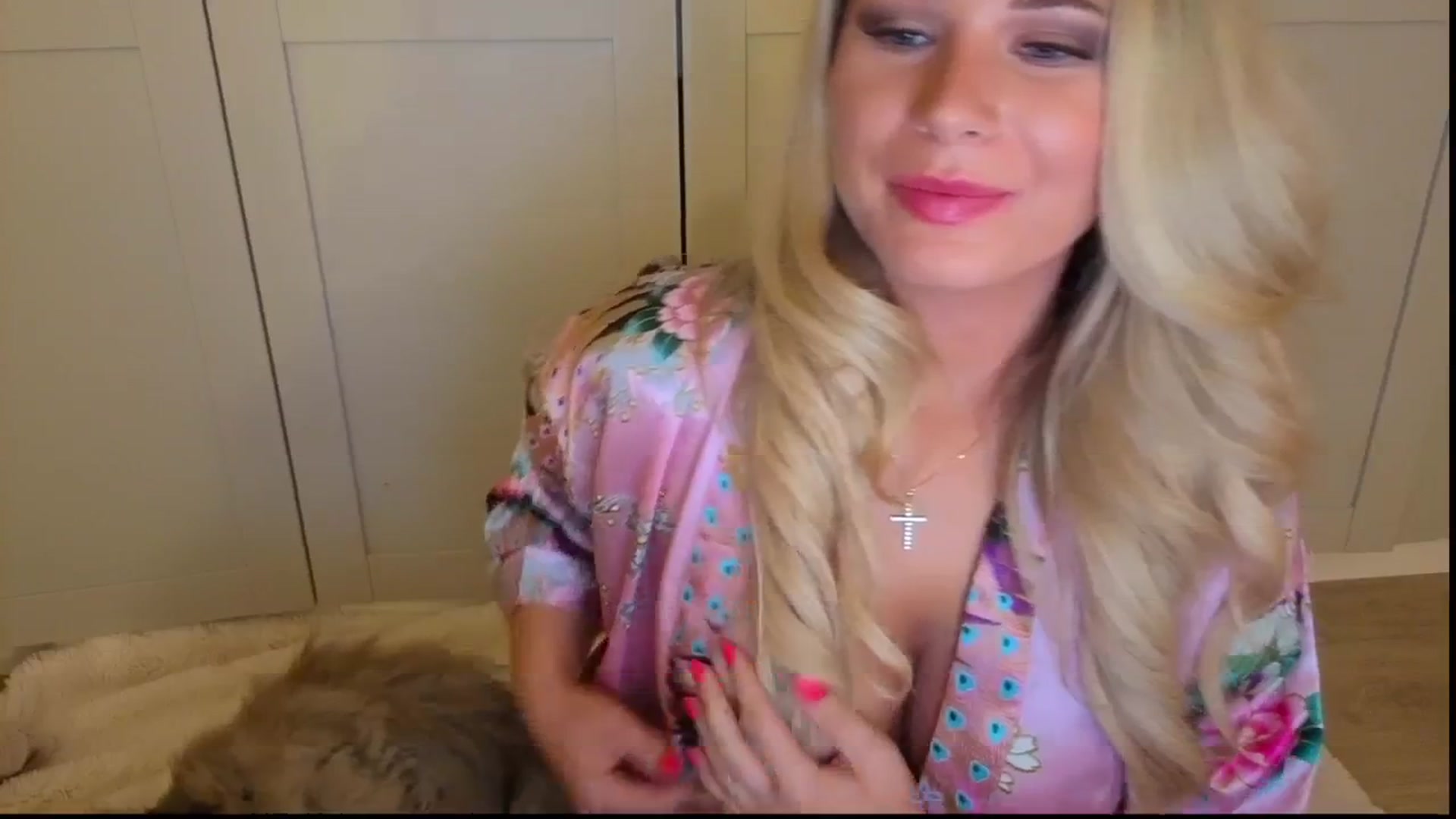 Gallery image thumbnail from shyygirlmasha's myfreecams stream on, 09/22/2025, 23:48 image 3 of 20