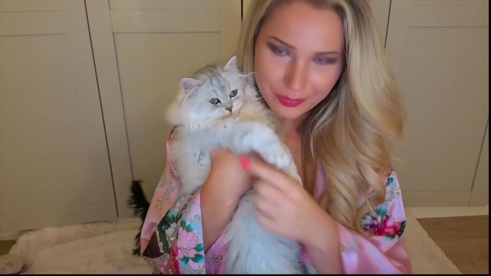 Gallery image thumbnail from shyygirlmasha's myfreecams stream on, 09/22/2025, 23:48 image 1 of 20