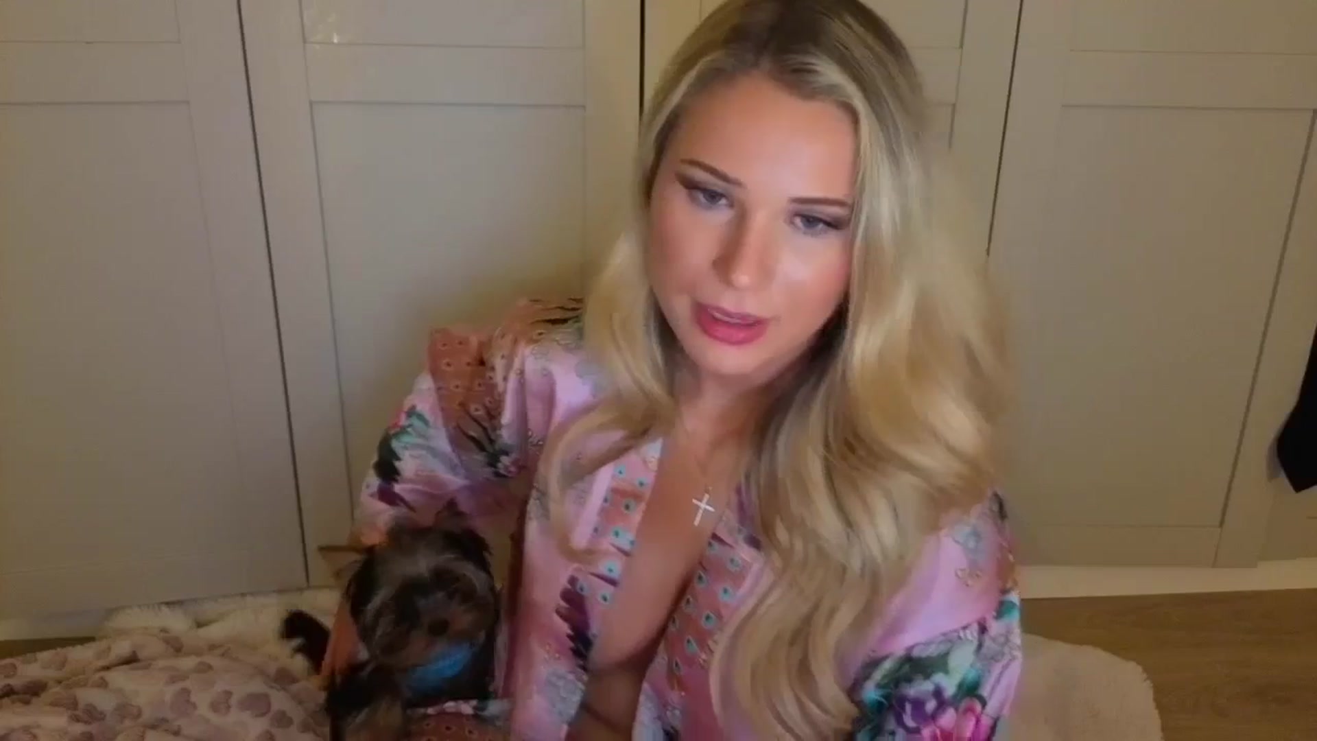 Gallery image thumbnail from shyygirlmasha's myfreecams stream on, 09/25/2025, 24:00 image 19 of 20