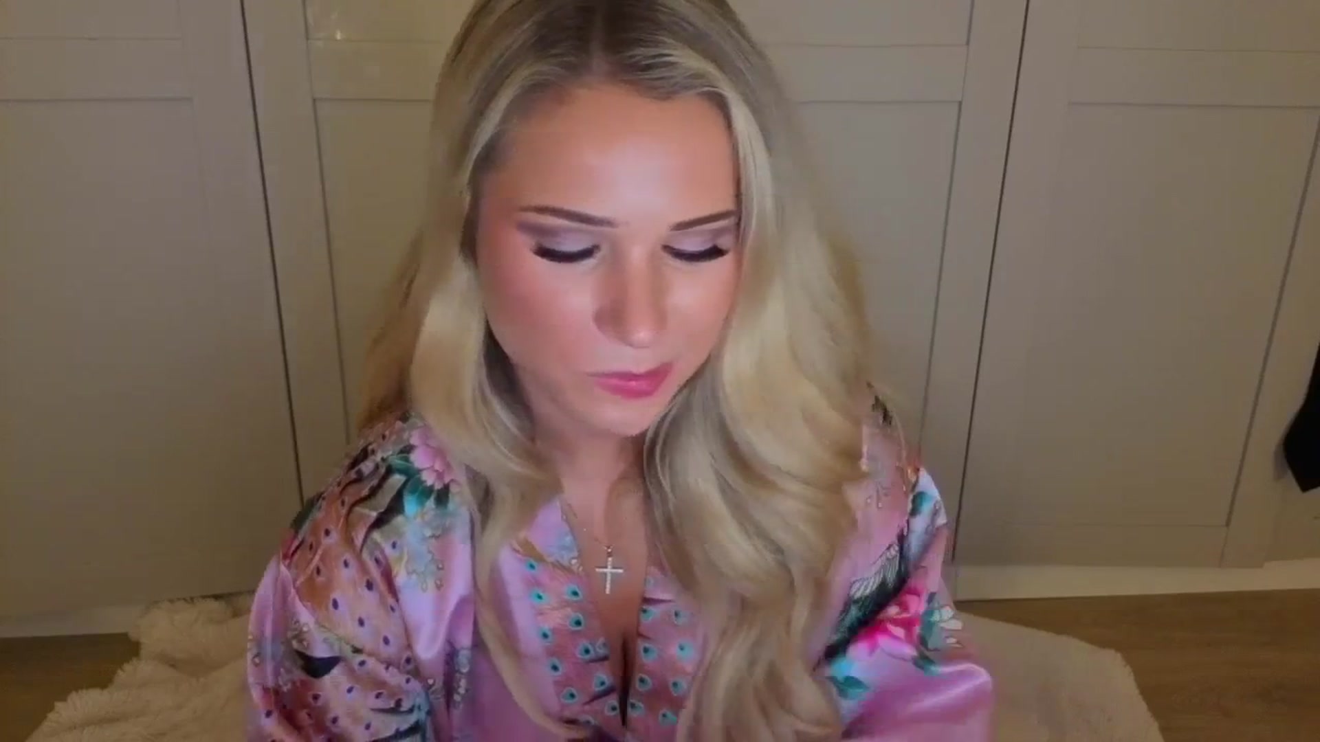 Gallery image thumbnail from shyygirlmasha's myfreecams stream on, 09/25/2025, 24:00 image 8 of 20