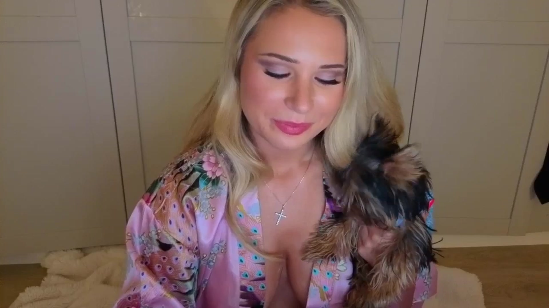 Gallery image thumbnail from shyygirlmasha's myfreecams stream on, 09/25/2025, 24:00 image 10 of 20