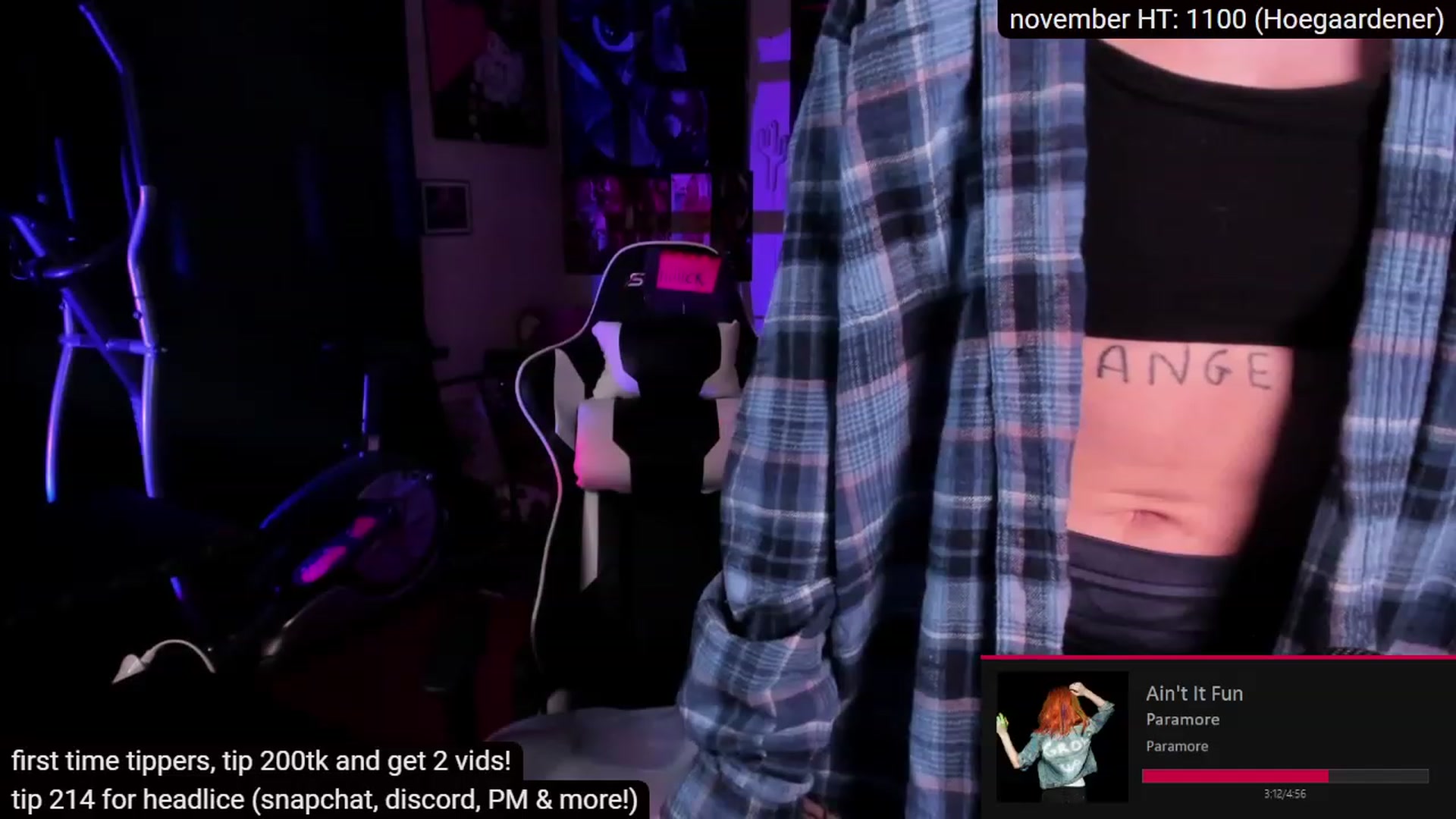 Gallery image thumbnail from sickgrrl's myfreecams stream on, 11/25/2022, 23:07 image 16 of 20