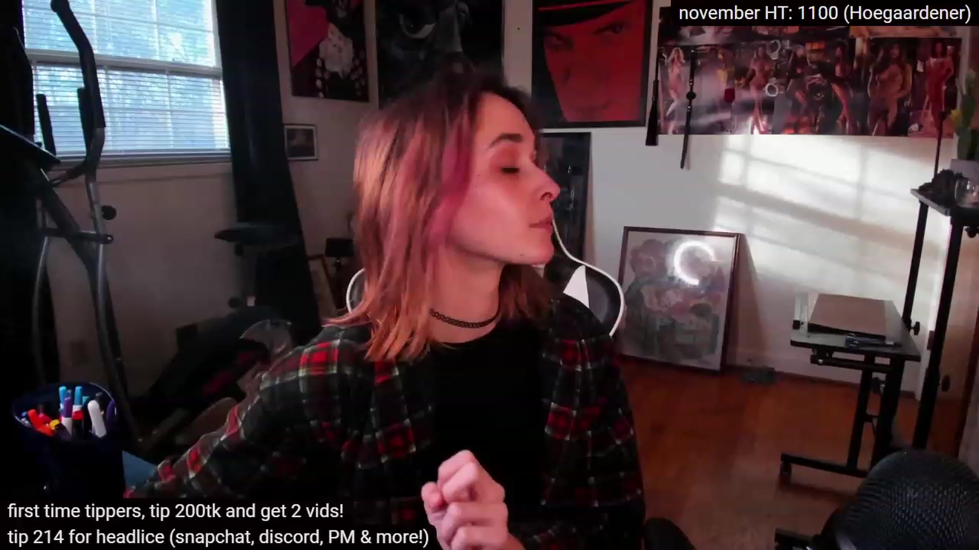 Gallery image thumbnail from sickgrrl's myfreecams stream on, 11/26/2022, 21:43 image 4 of 20